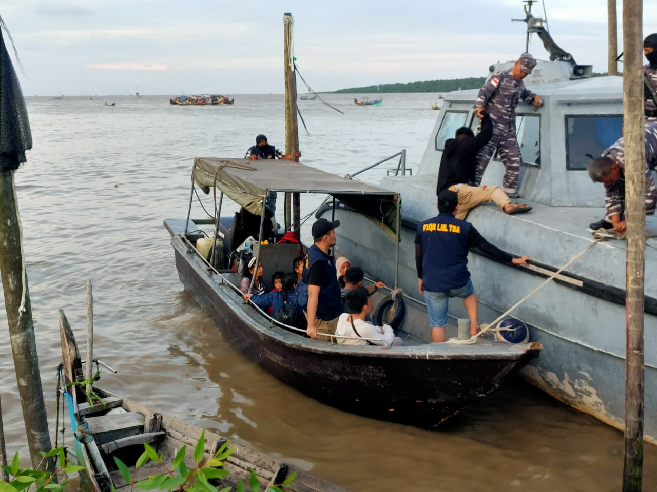 TNI AL Amankan 7 PMI Non Prosedural di Sungai Silau Kabupaten Asahan