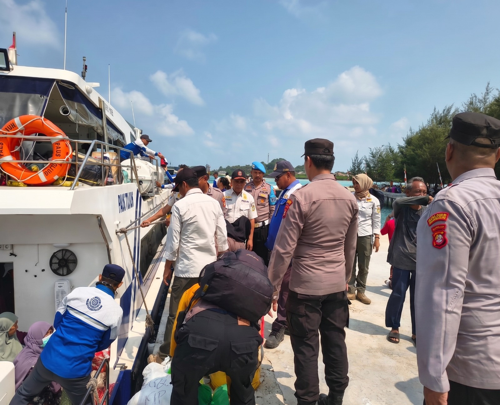 Jakarta On The Spot, Polres Kepulauan Seribu Kedepankan Pelayanan Humanis di Dermaga dan Sosialisasikan Layanan Polisi 110
