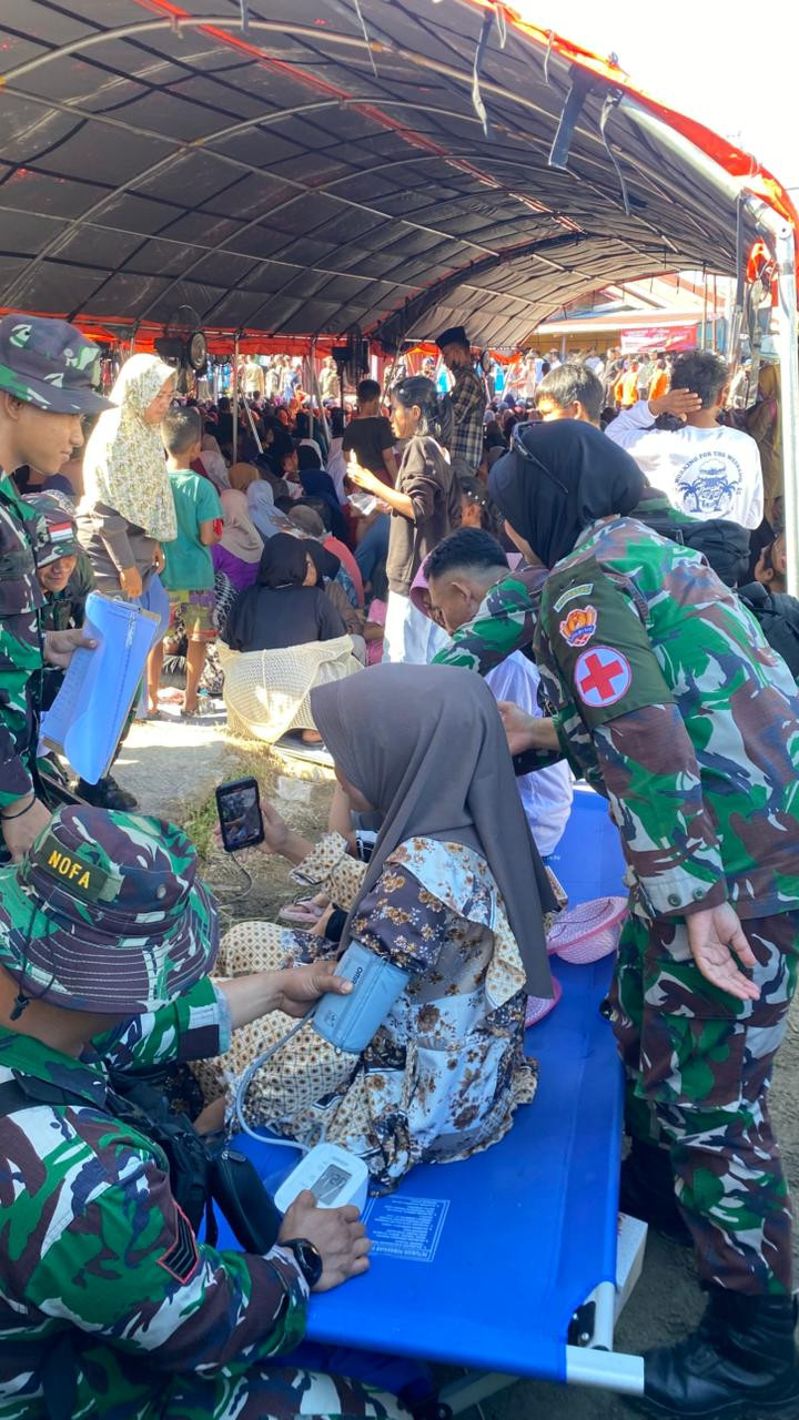 TNI AD Dirikan Pos Kesehatan Terpadu untuk Korban Banjir di Aceh