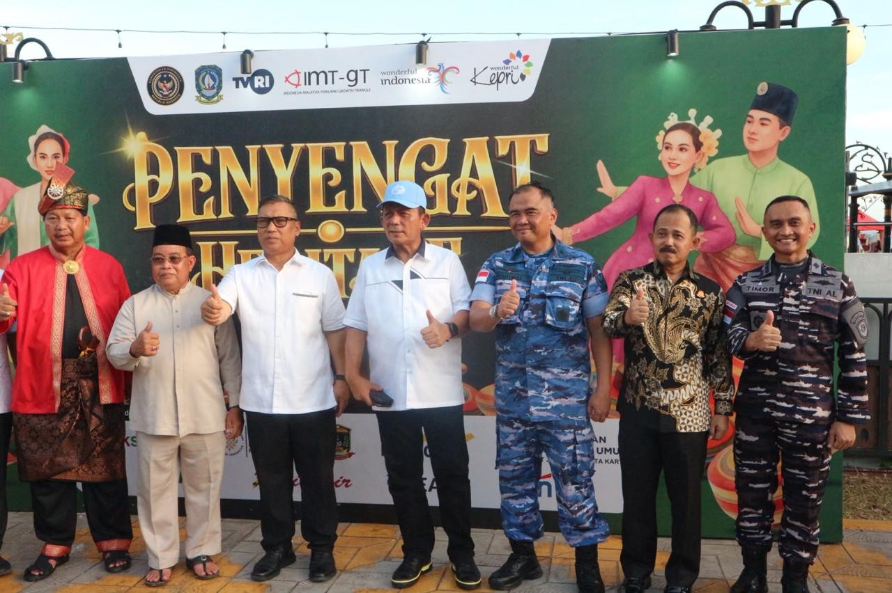 Danlanal Bintan Wakili Dankodaeral IV Hadiri Penutupan Penyengat Heritage 2026