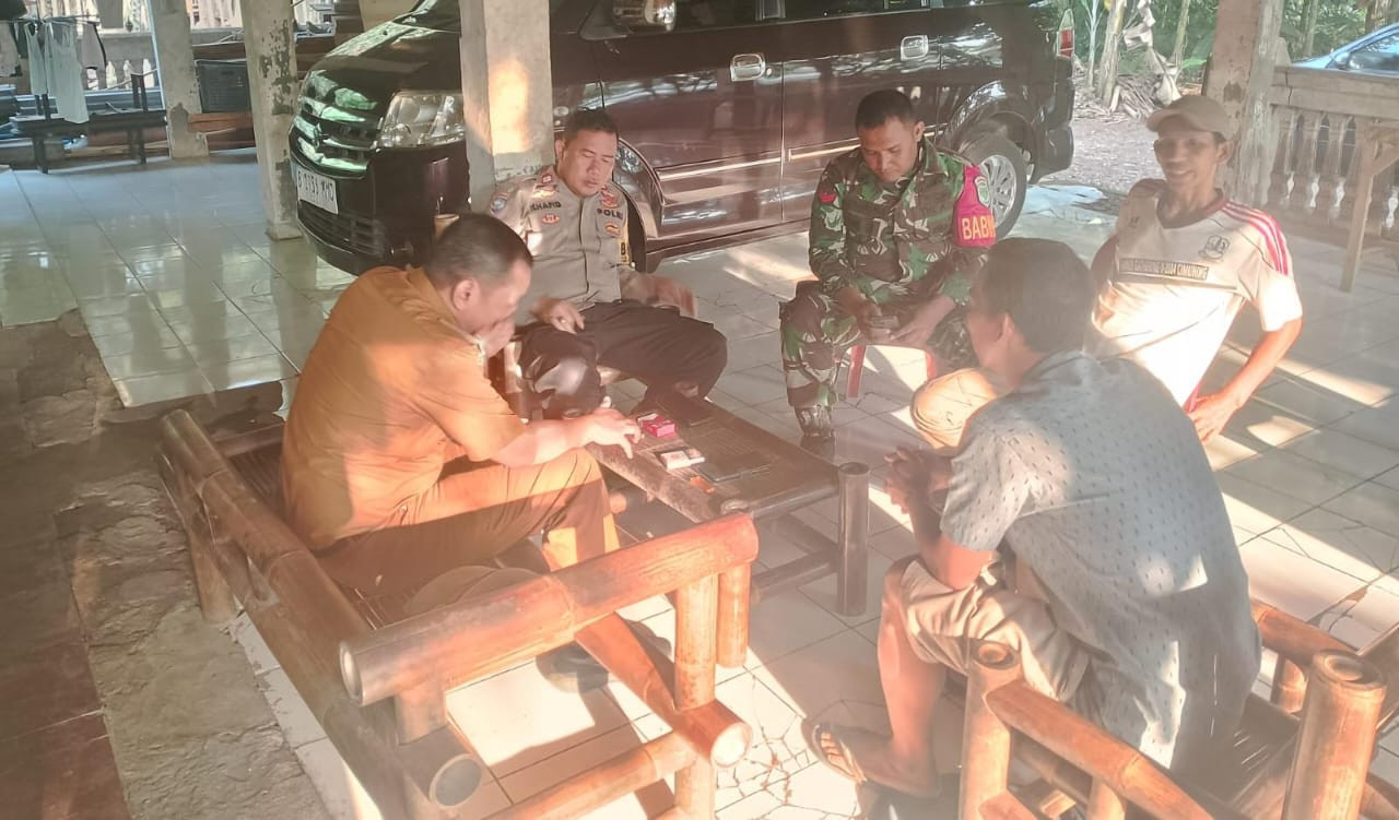 Perkuat Kemitraan Warga, Tiga Pilar Cimuning Sambangi Ketua RT dan Ingatkan Waspada Kejahatan