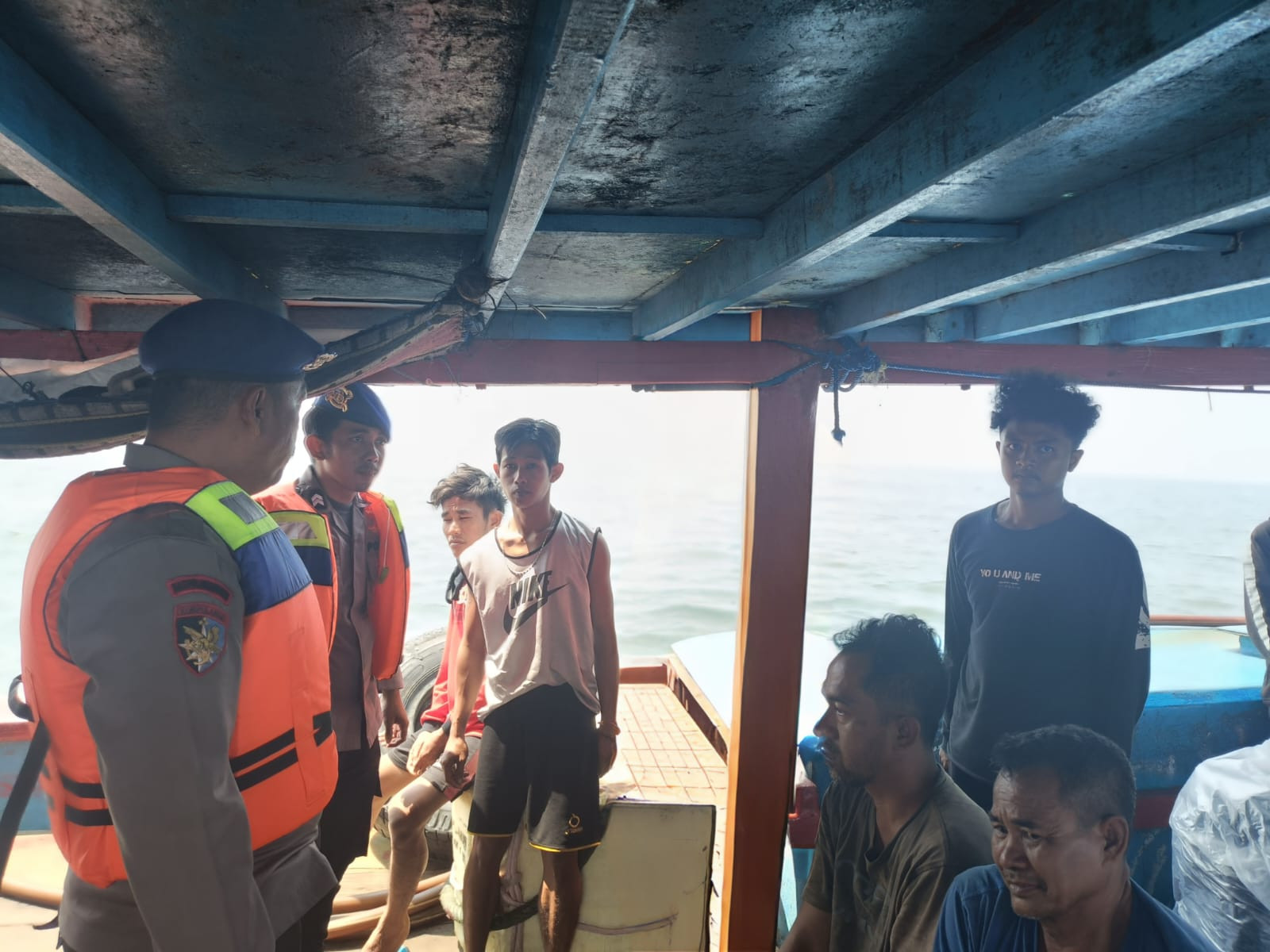 Satpolairud Polres Kepulauan Seribu Gelar Patroli Dialogis Laut, Ingatkan Nelayan Waspada Cuaca Buruk