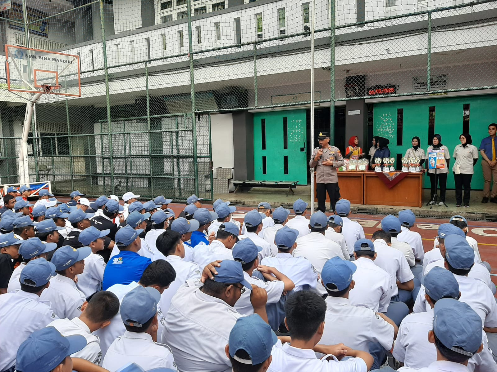 Cegah Tawuran Polsek Bekasi Barat Giatkan Binluh Di Sekolah - Sekolah