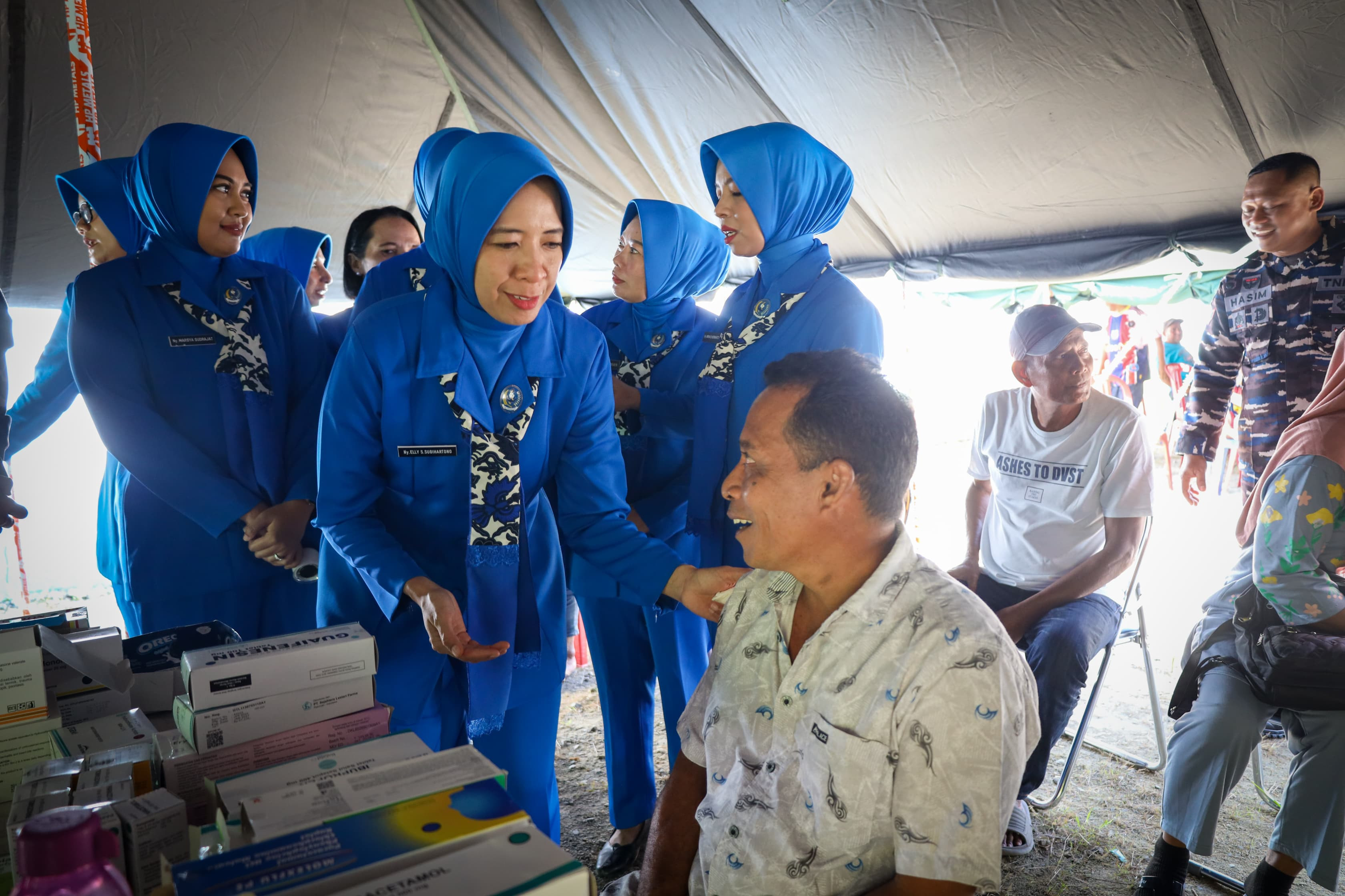 Lantamal IX Gelar Bakti Sosial Kesehatan dan Komunikasi Sosial Jelang HUT Tahun 2025