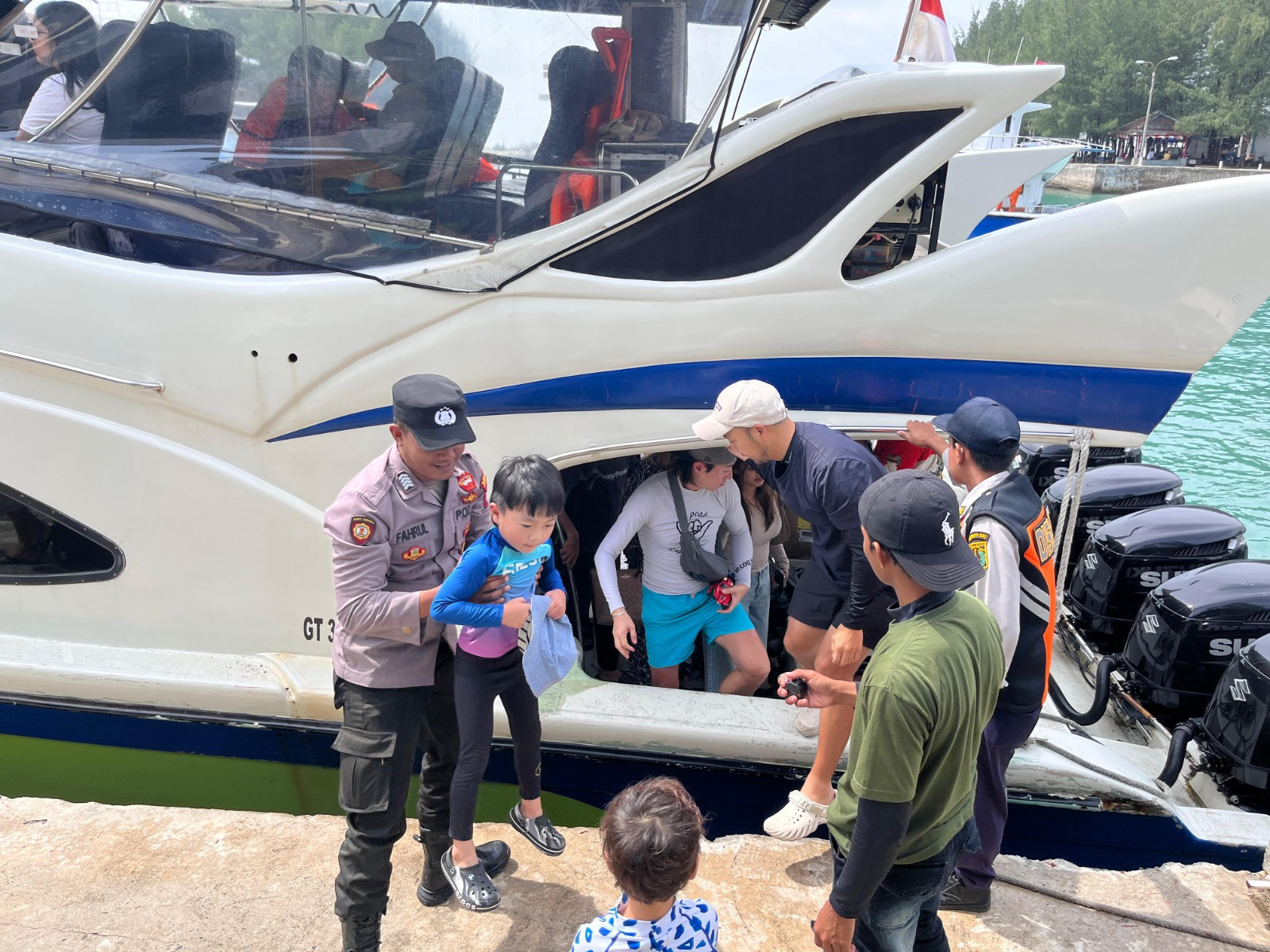 Polisi Humanis Amankan Dermaga Pulau Penduduk, Cegah Narkoba dan Miras Masuk
