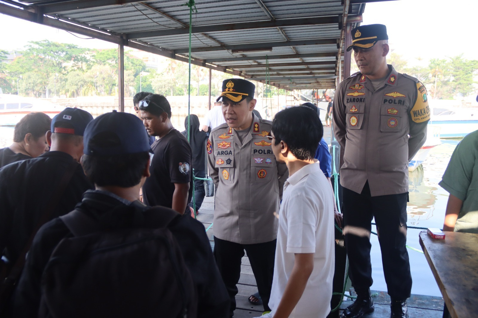 Polres Kepulauan Seribu Laksanakan Penyekatan Pelajar dan Kelompok Anarkis Antisipasi Aksi Unjuk Rasa di Jakarta