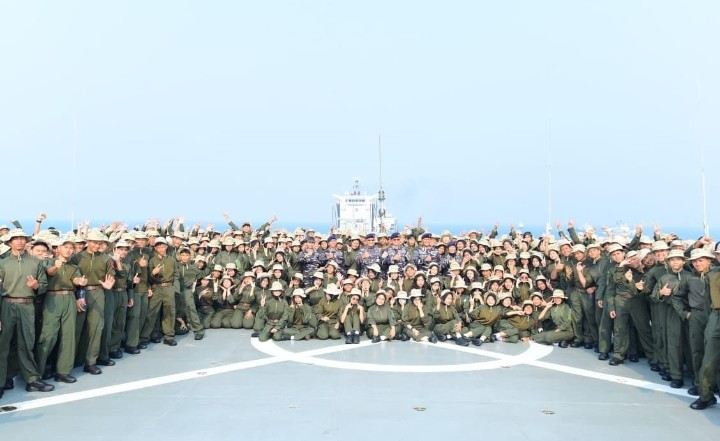 KOLINLAMIL GELAR PERSAMI DAN KKRI TAHAP DUA BERSAMA 1.000 SISWA SMK JAKARTA