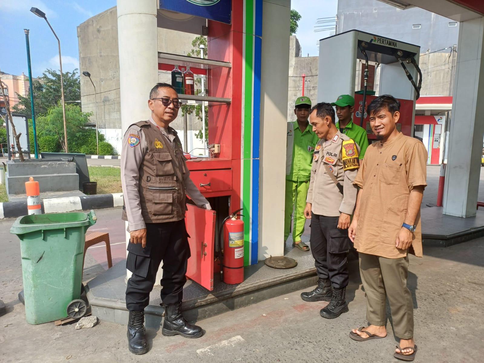 Patroli Obyek Vital Polsek Bekasi Barat dalam Rangka Harkamtibmas