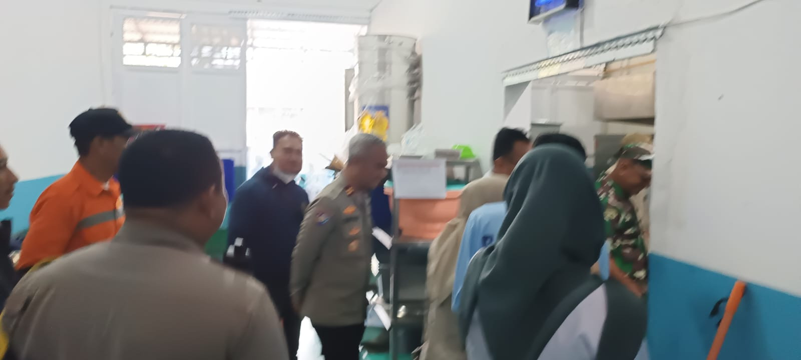 Polisi dan Pemerintah Pastikan Penyaluran Menu Bergizi Gratis untuk Pelajar di Koja Berjalan Baik