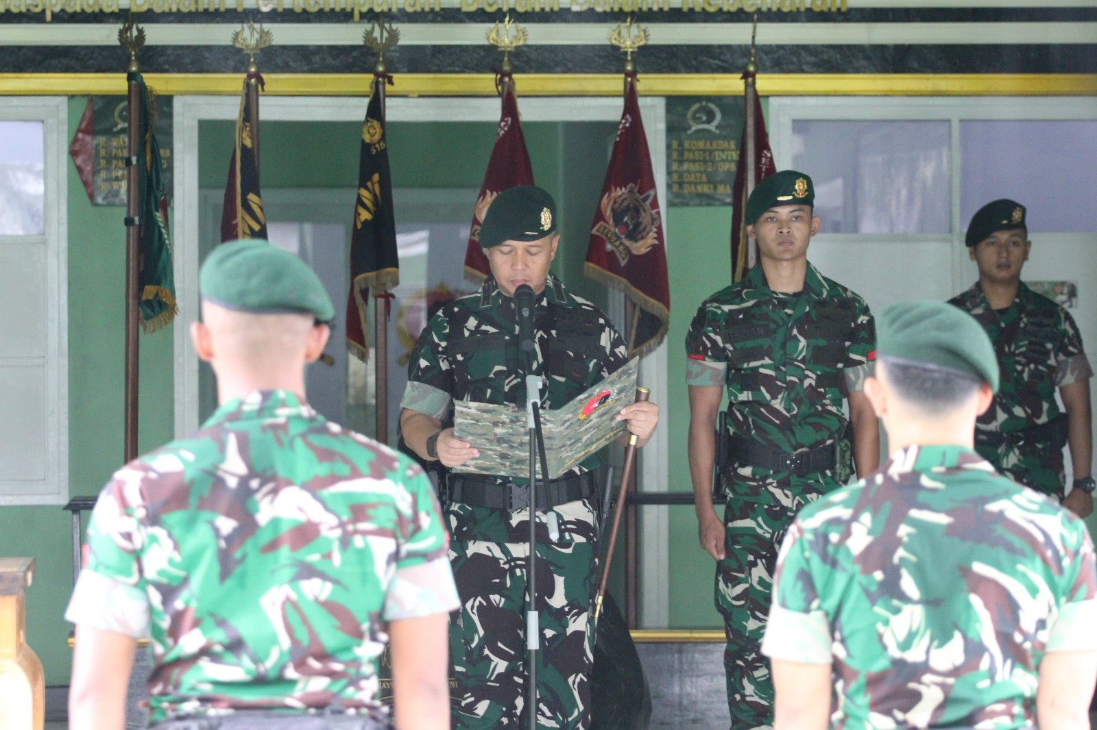 Yonif 515 UTY/9/2 Kostrad Gelar Tradisi Penyambutan Warga Baru