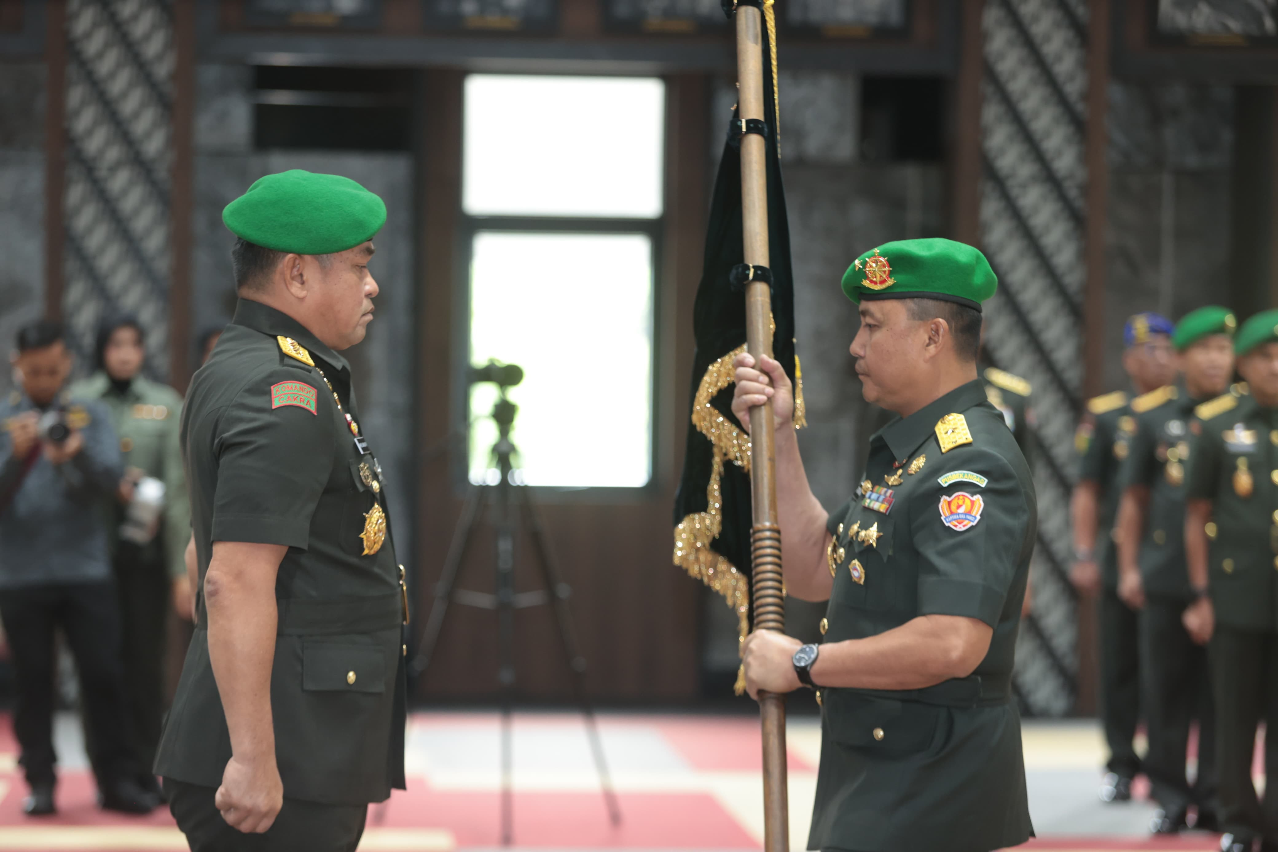 Pimpin Sertijab Kapusbekangad, Kasad Tekankan Peran Strategis Logistik TNI AD