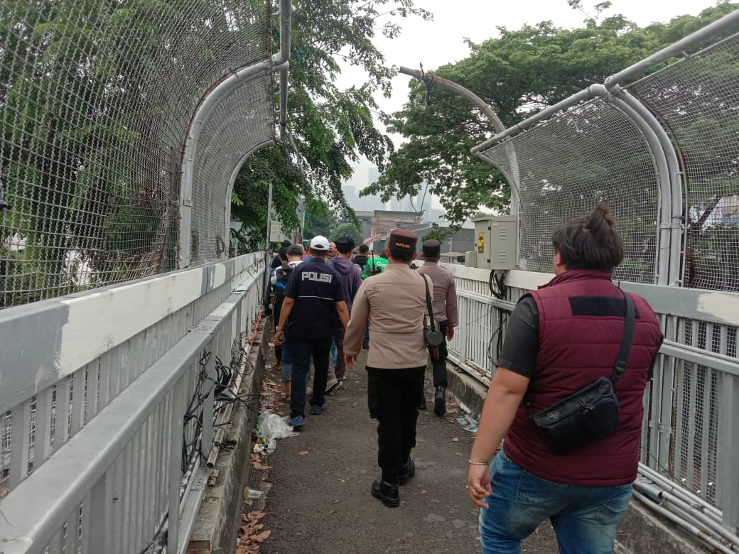 Kapolsek Kemayoran Imbau Massa Aksi di JPO DPR Tetap Tertib dan Damai