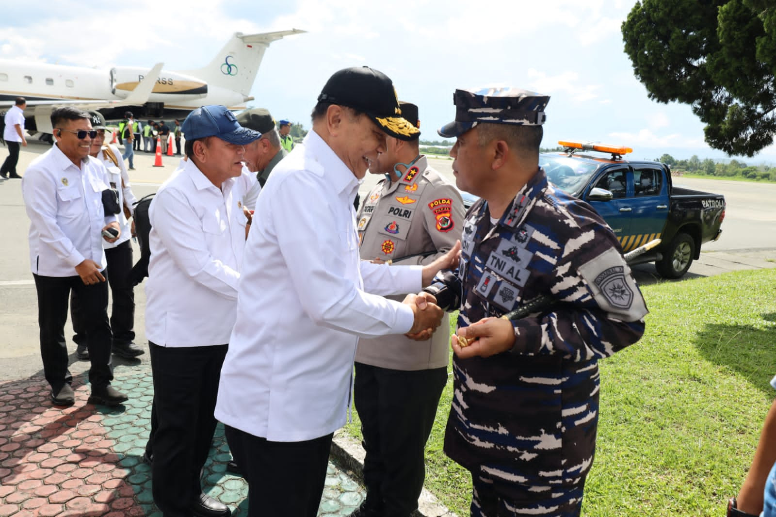 Sinergi Tanpa Batas, Menkopolkam Tegaskan Soliditas TNI–Polri Untuk Papua Damai