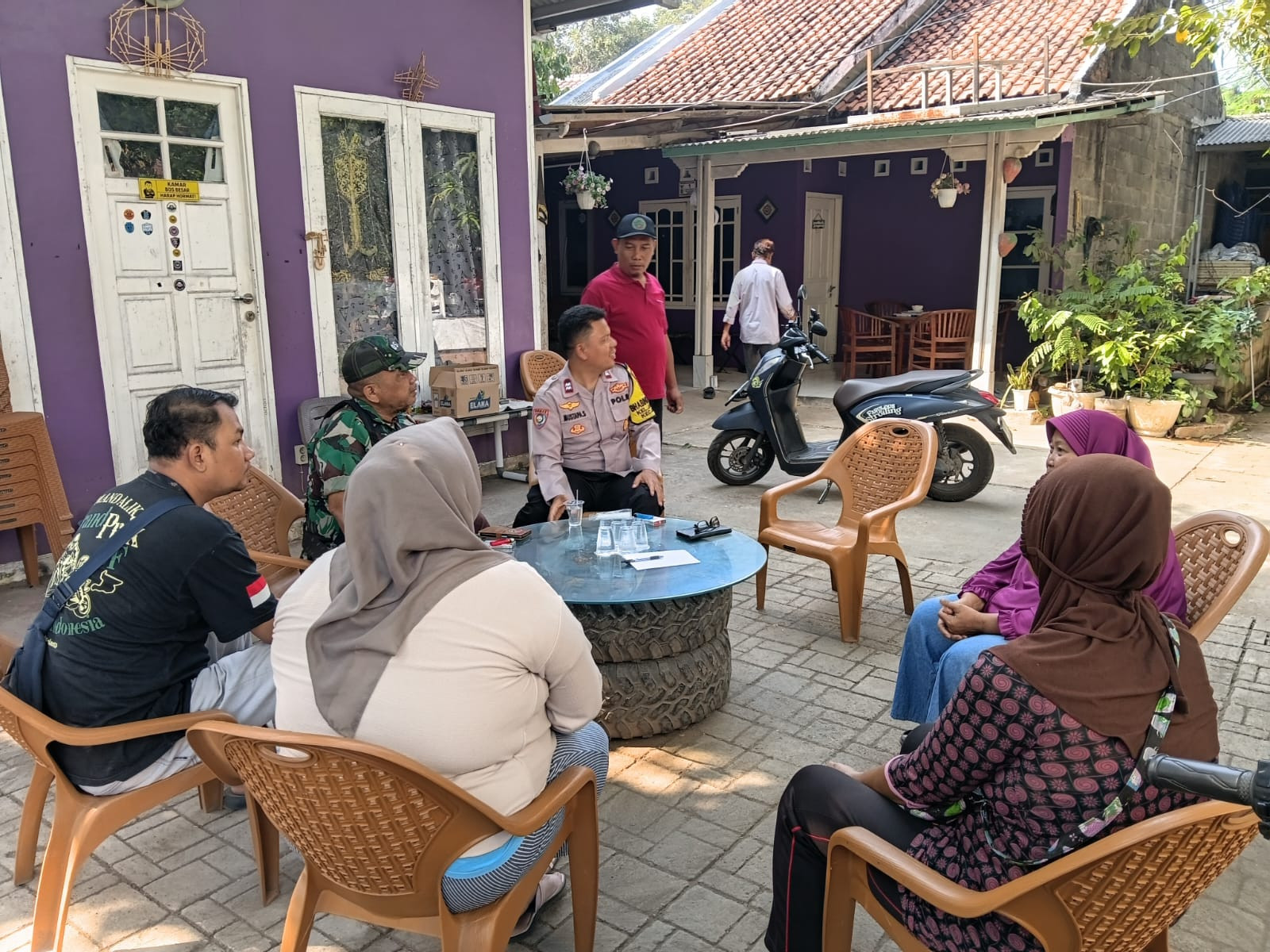 Jakarta On The Spot, Bhabinkamtibmas Jatiasih Serap Aspirasi Warga Selesaikan Permasalahan