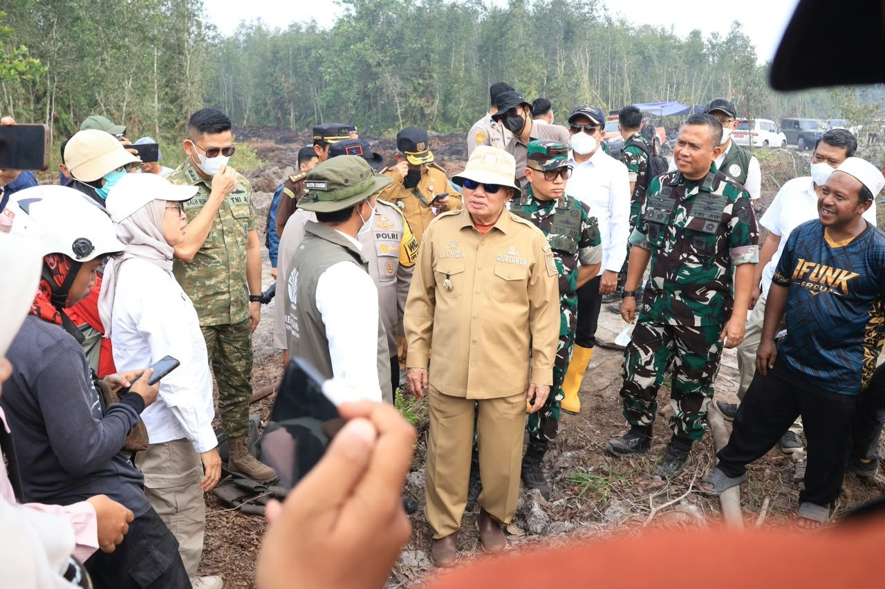 Danlanud Sjamsudin Noor Dampingi Menhut RI Tinjau Hutan Lindung Liang Anggang, Perkuat Sinergi Penanganan Karhutla