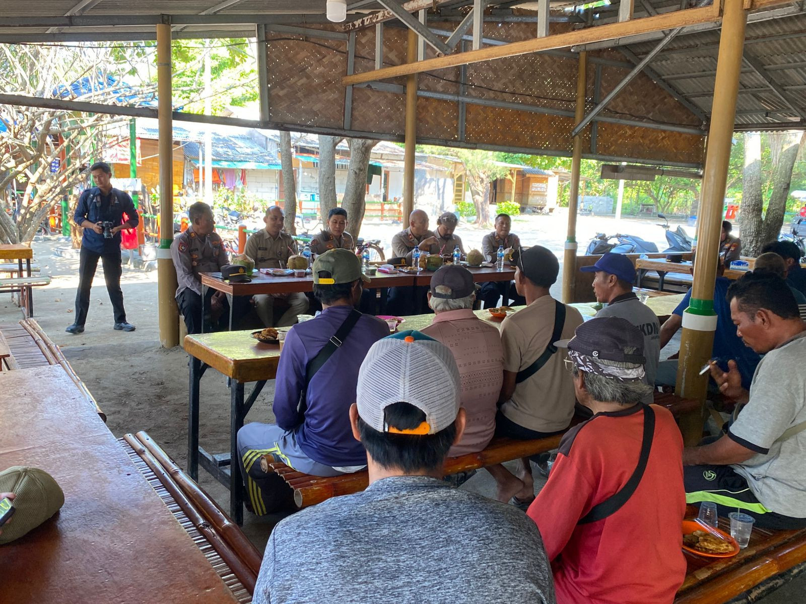 Jumat Curhat Kapolres Kepulauan Seribu di Pulau Lancang: Warga Diajak Jaga Kamtibmas, Waspada 3C, dan Manfaatkan Layanan 110