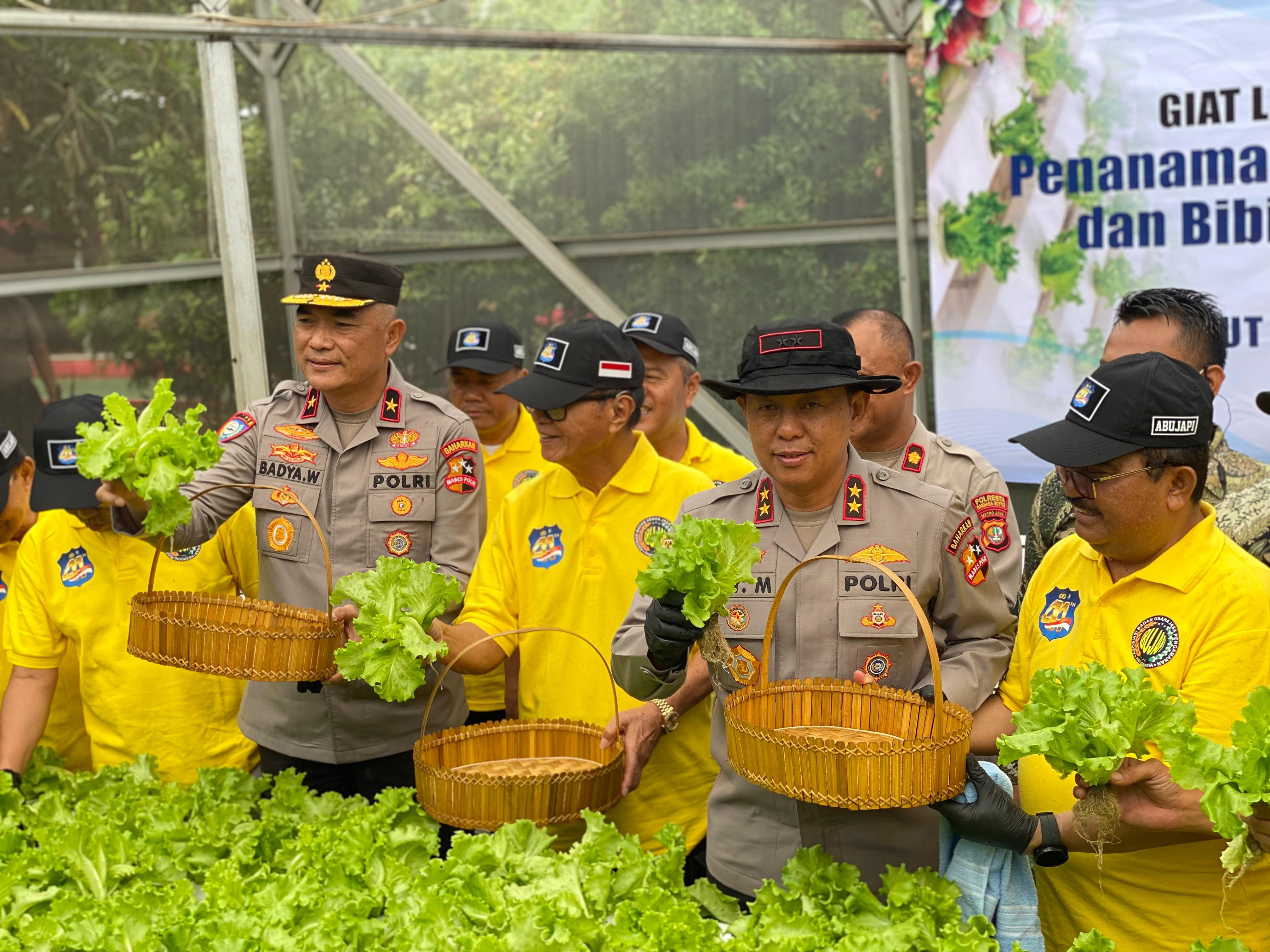 HUT Satpam Ke-44, Polri Gandeng ABUJAPI Gelar Lumbung Pangan Di Aspol Bandara Soetta