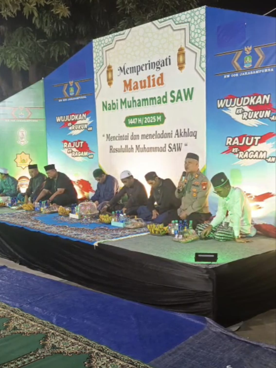 Kapolsek Bekasi Barat Hadiri Peringatan Maulid Nabi di SMPN 52, Sampaikan Himbauan Kamtibmas kepada Pelajar