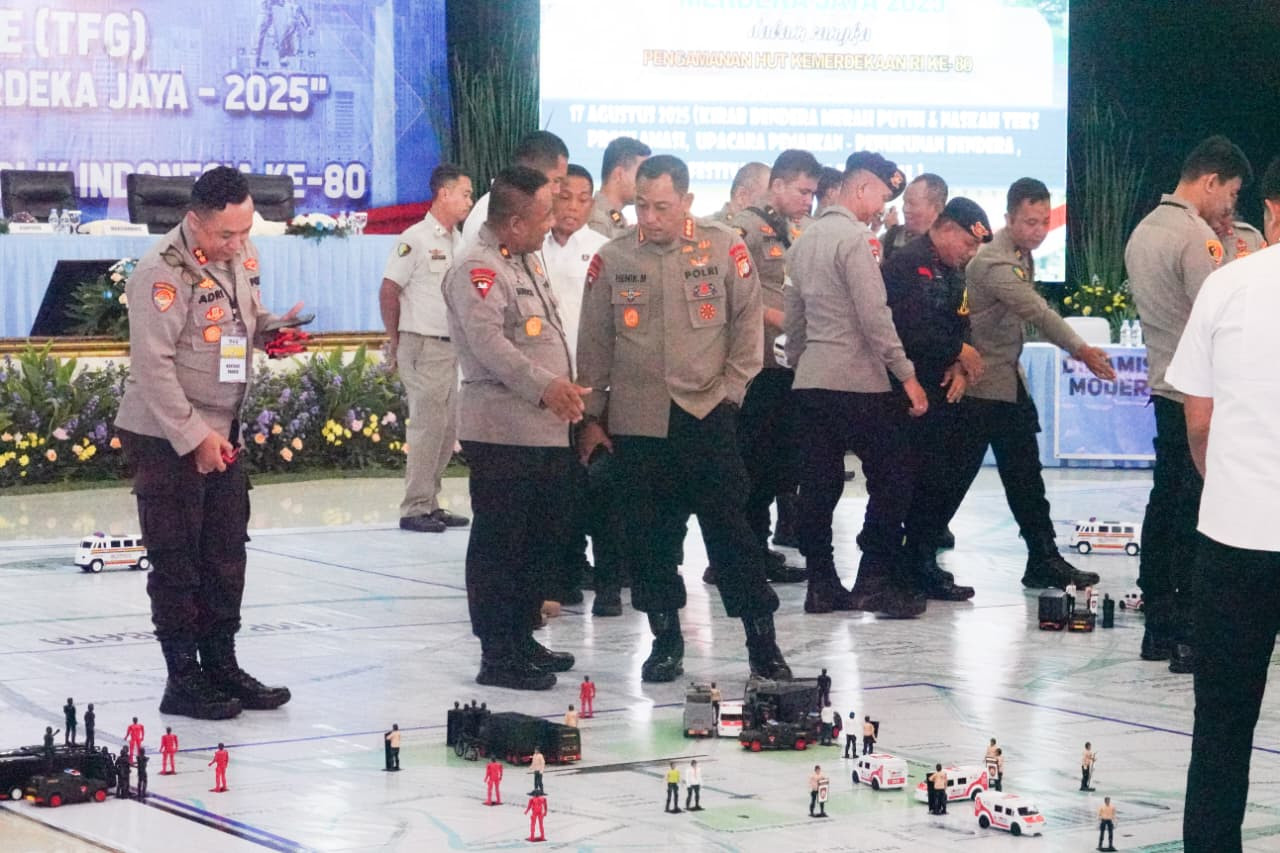 Brimob Polda Metro Jaya Perkuat Pengamanan HUT RI ke-80 Melalui Tactical Floor Game