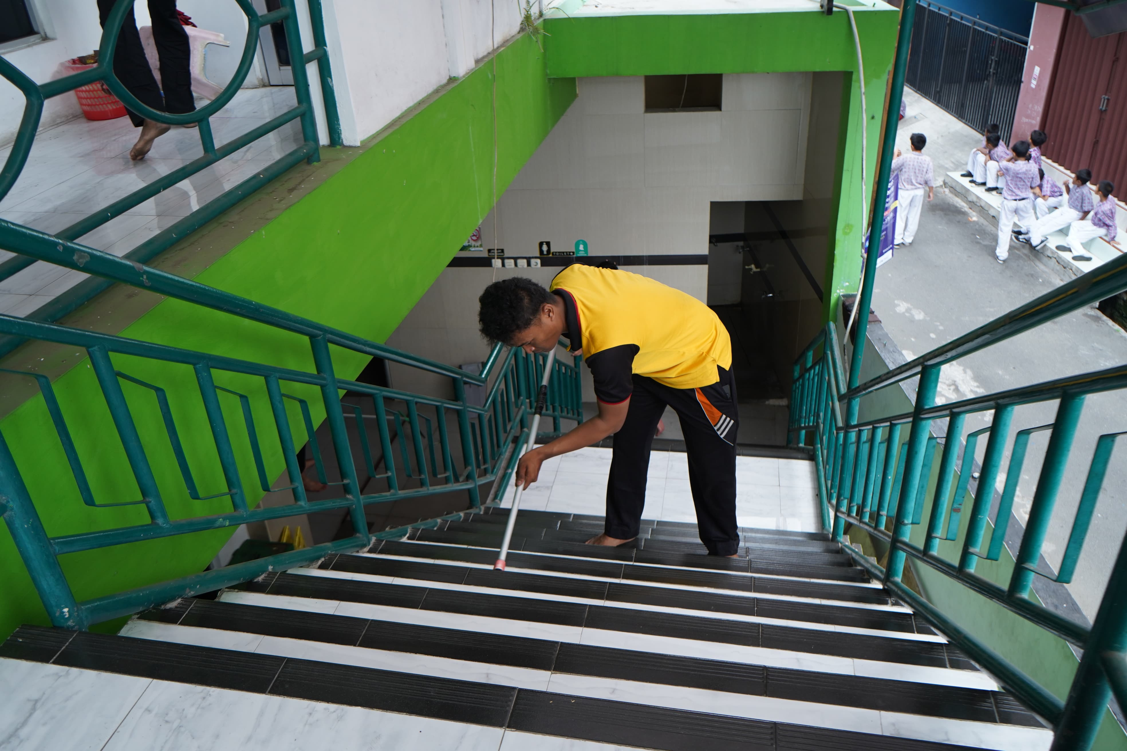 Polres Metro Jakarta Utara Gelar Green Policing di Masjid Al-Aqsha Koja, Ajak Masyarakat Peduli Lingkungan