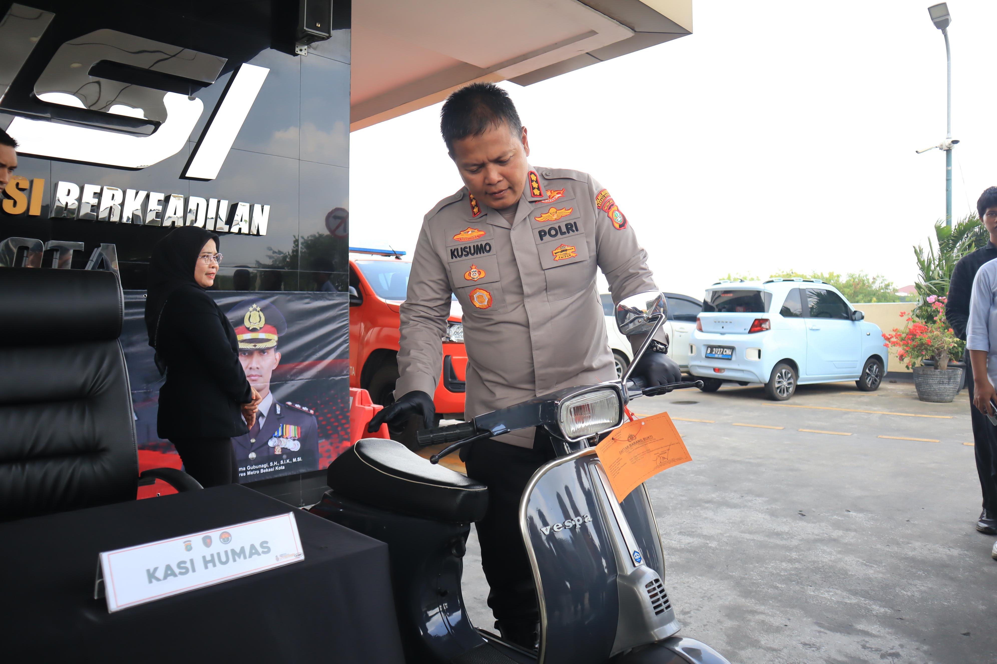 Polres Metro Bekasi Kota Ungkap Kasus Penipuan dan Penggelapan Modus Jual Beli Serta Servis Vespa Antik