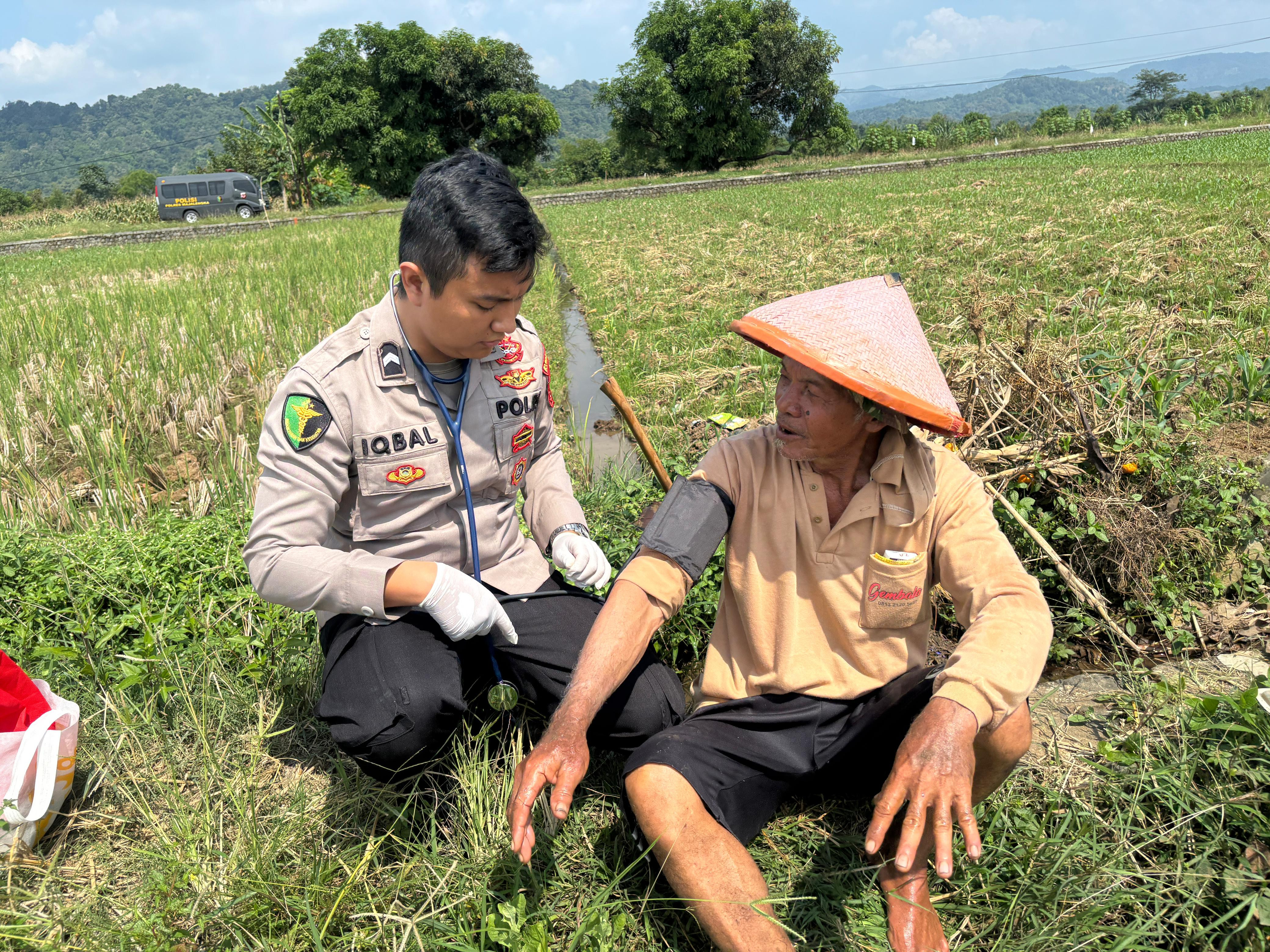 Bripda Iqbal dan Kisah Pengabdian di Ladang