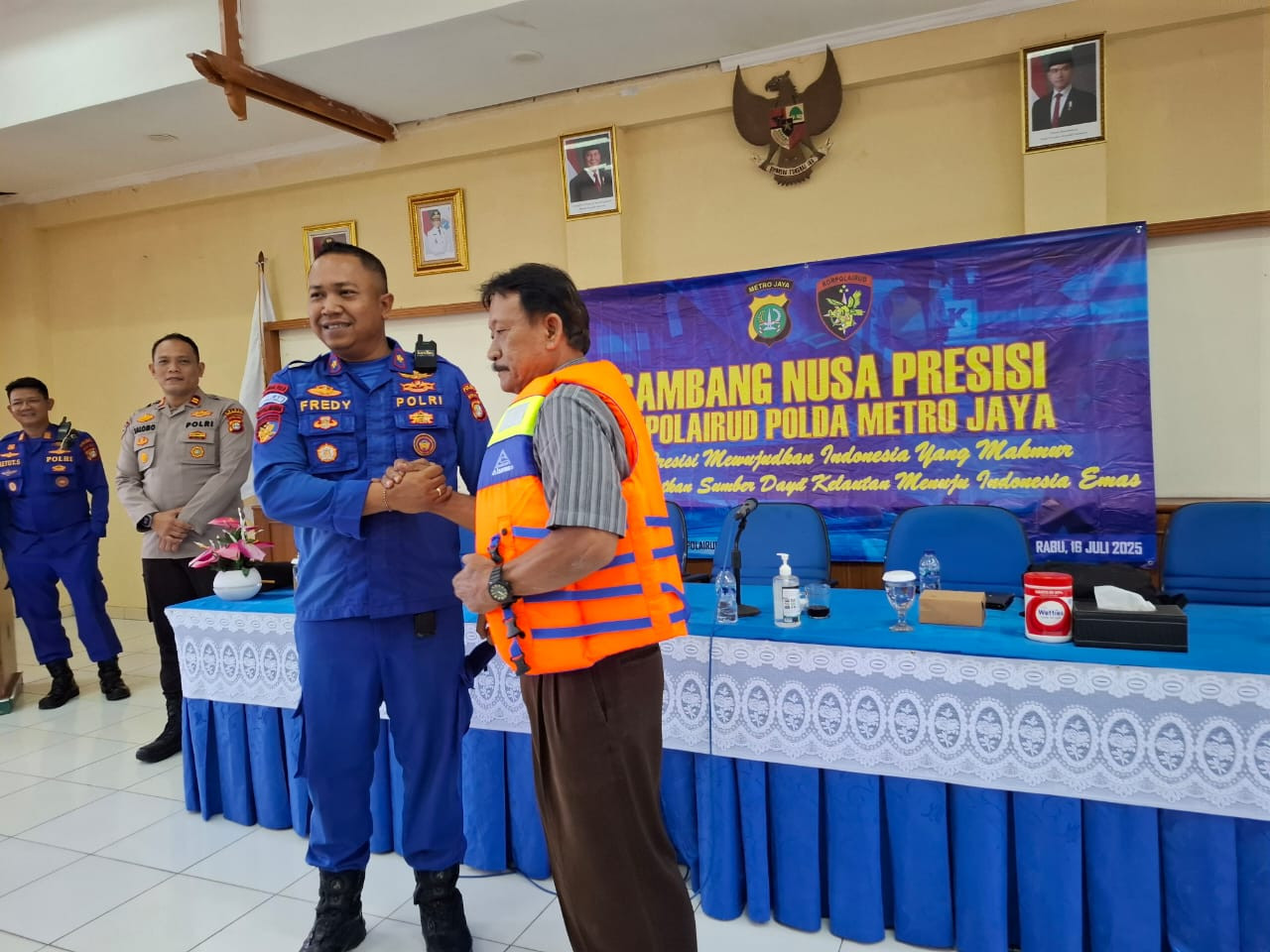 Polri Presisi Wujudkan Indonesia Makmur: Kanit Binmas Polsek Kepulauan Seribu Selatan Hadiri Kegiatan Sambang Nusa Presisi Ditpolairud PMJ