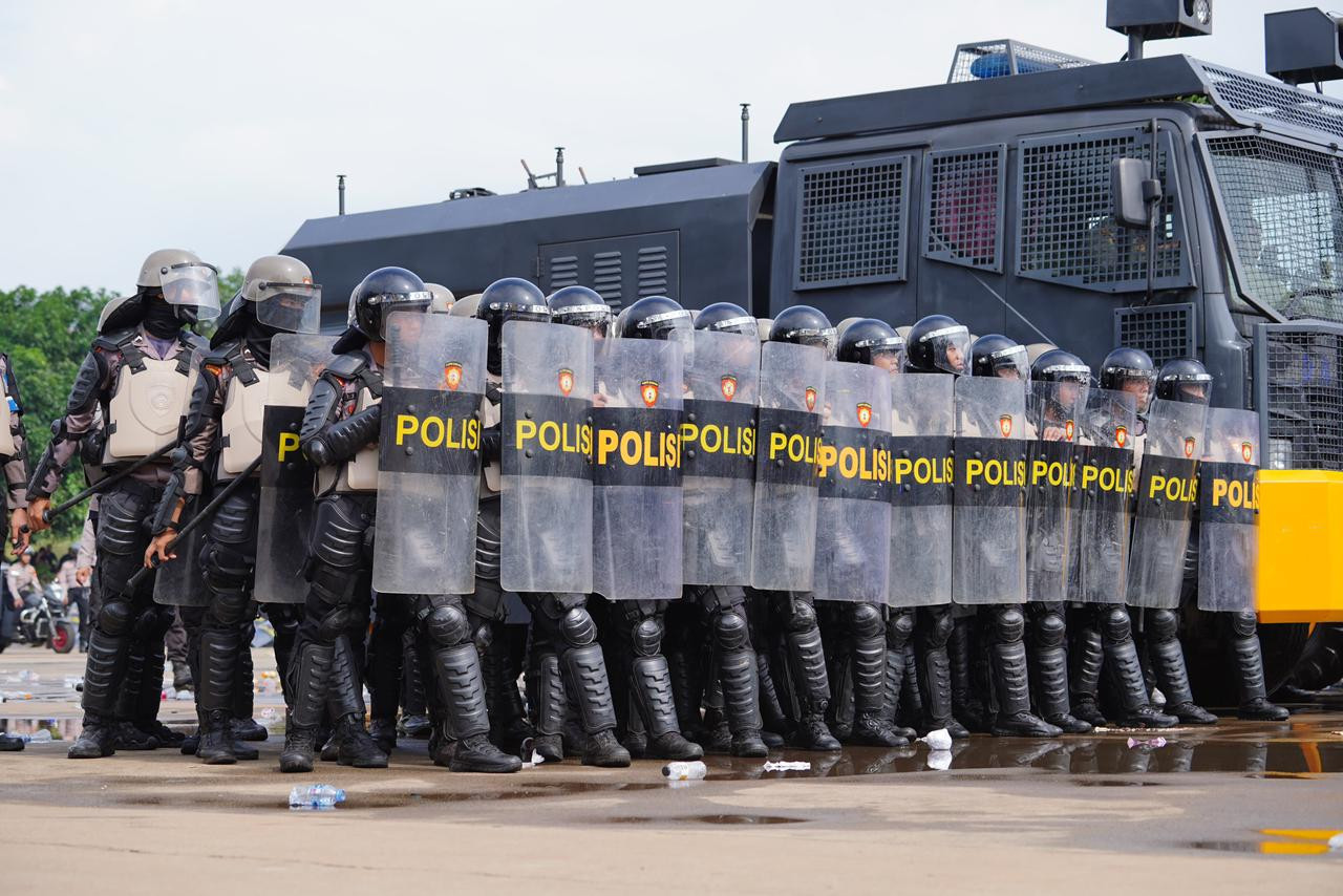 Polri Peragakan Model Pelayanan Unjuk Rasa Terbaru pada Apel Kasatwil 2025, Dirsamapta: “Semua Tindakan Harus Sesuai Prosedur dan Berbasis HAM”