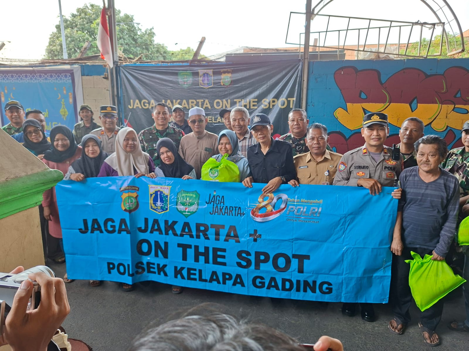 Polsek Kelapa Gading Gelar Jaga Jakarta On The Spot di RW 05 Pegangsaan Dua, Serap Aspirasi dan Salurkan Bansos