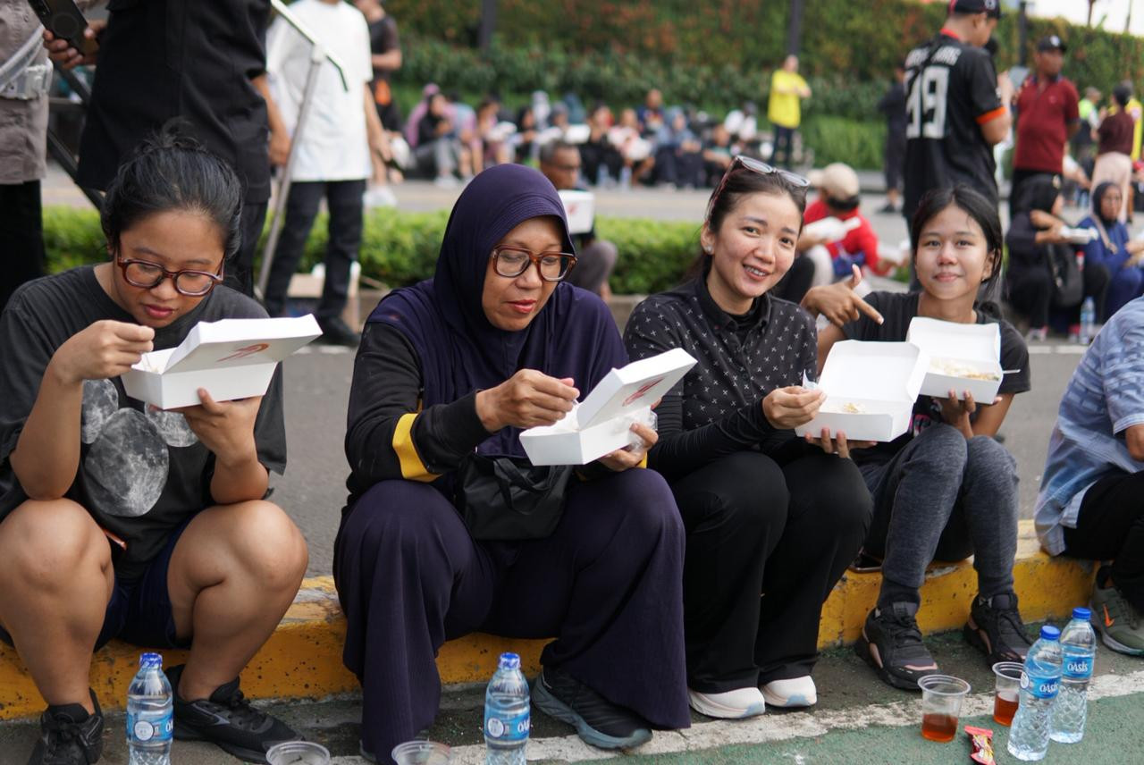 Brimob Polda Metro Jaya Hadirkan Kendaraan dapur lapangan di CFD Semarak Hari Bhayangkara ke-79