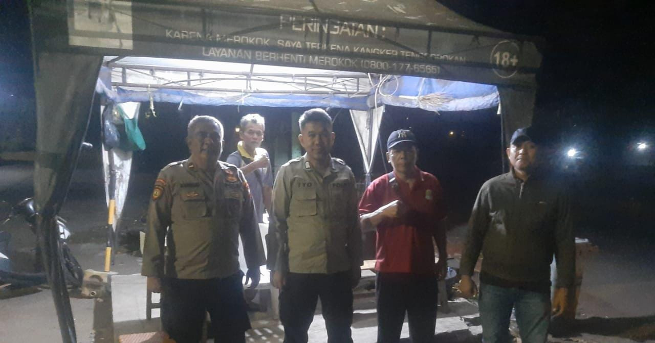 Polisi di Bekasi Barat Patroli Ke Pemukiman Warga