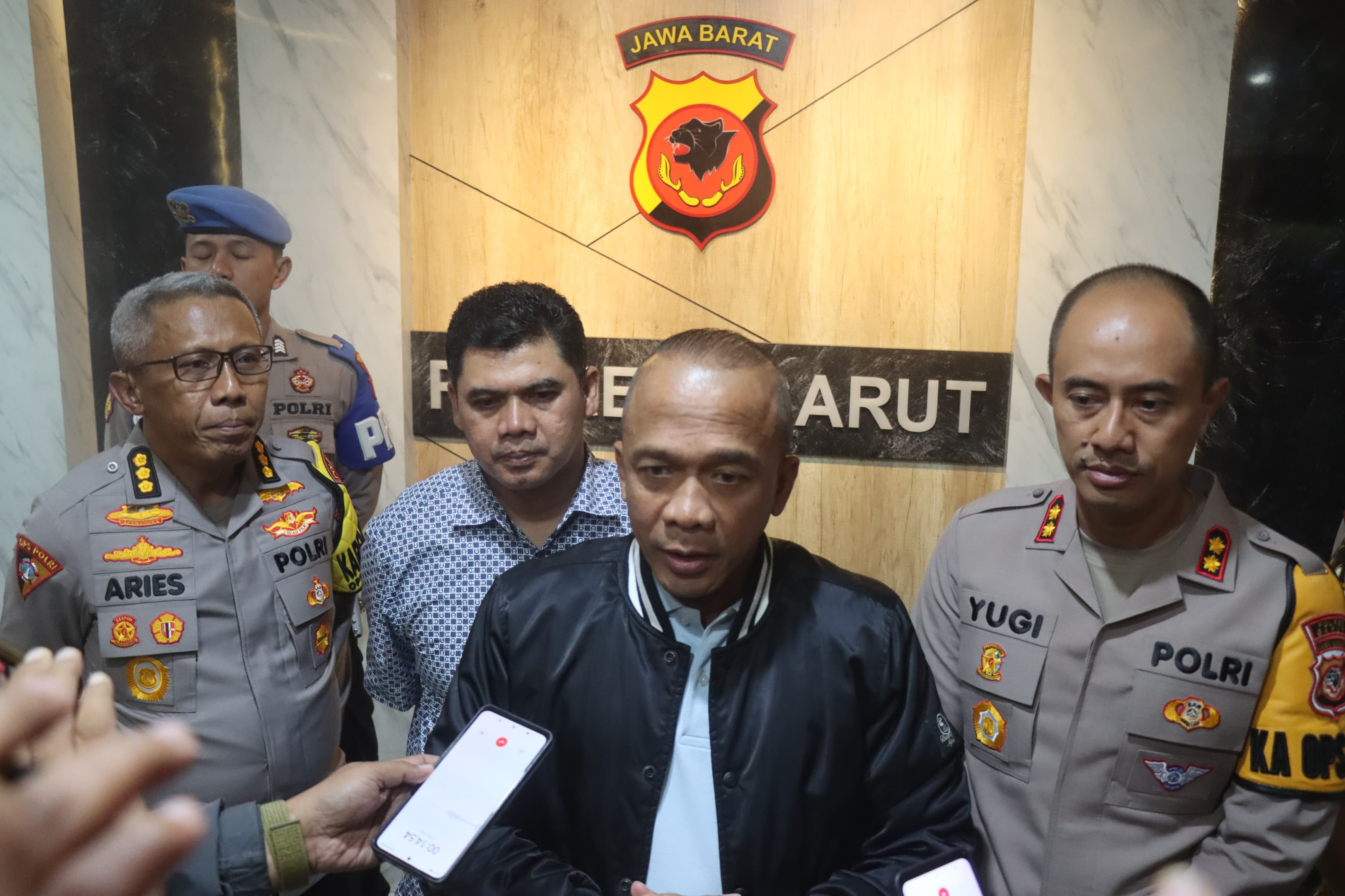 Kapolda Jabar Ucapkan Bela Sungkawa Atas Gugurnya Satu Anggota Kepolisian Saat Bertugas  dan  2 Warga Masyarakat dalam Pesta Rakyat di Garut