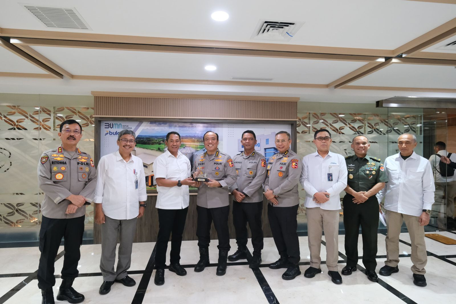 BULOG DAN POLRI SINERGI DUKUNG KETAHANAN PANGAN DAN KESEJAHTERAAN PETANI JAGUNG