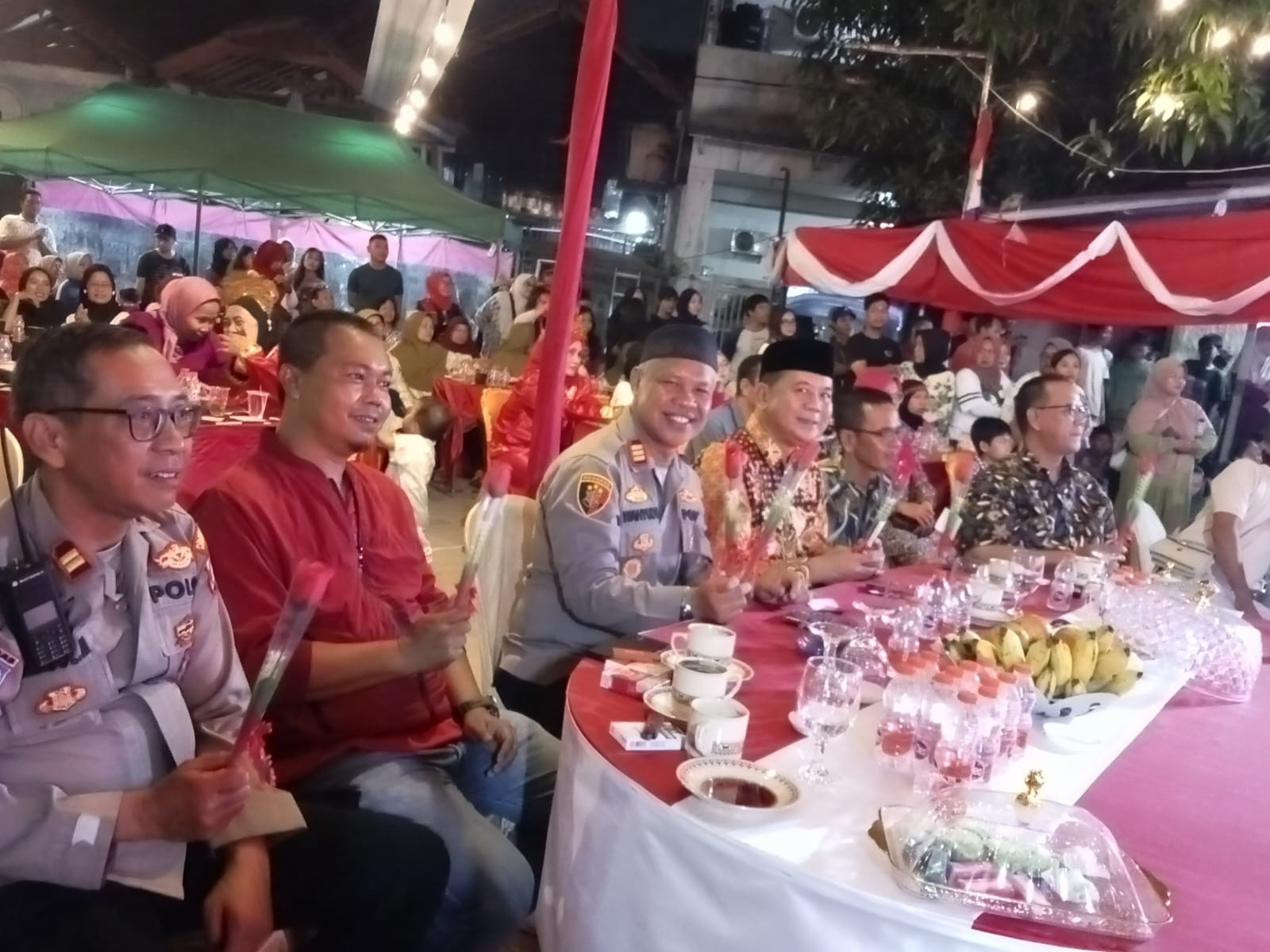 Kapolsek Bekasi Barat Hadiri Malam Puncak Perayaan HUT RI Ke-80 di Kelurahan Jakasampurna