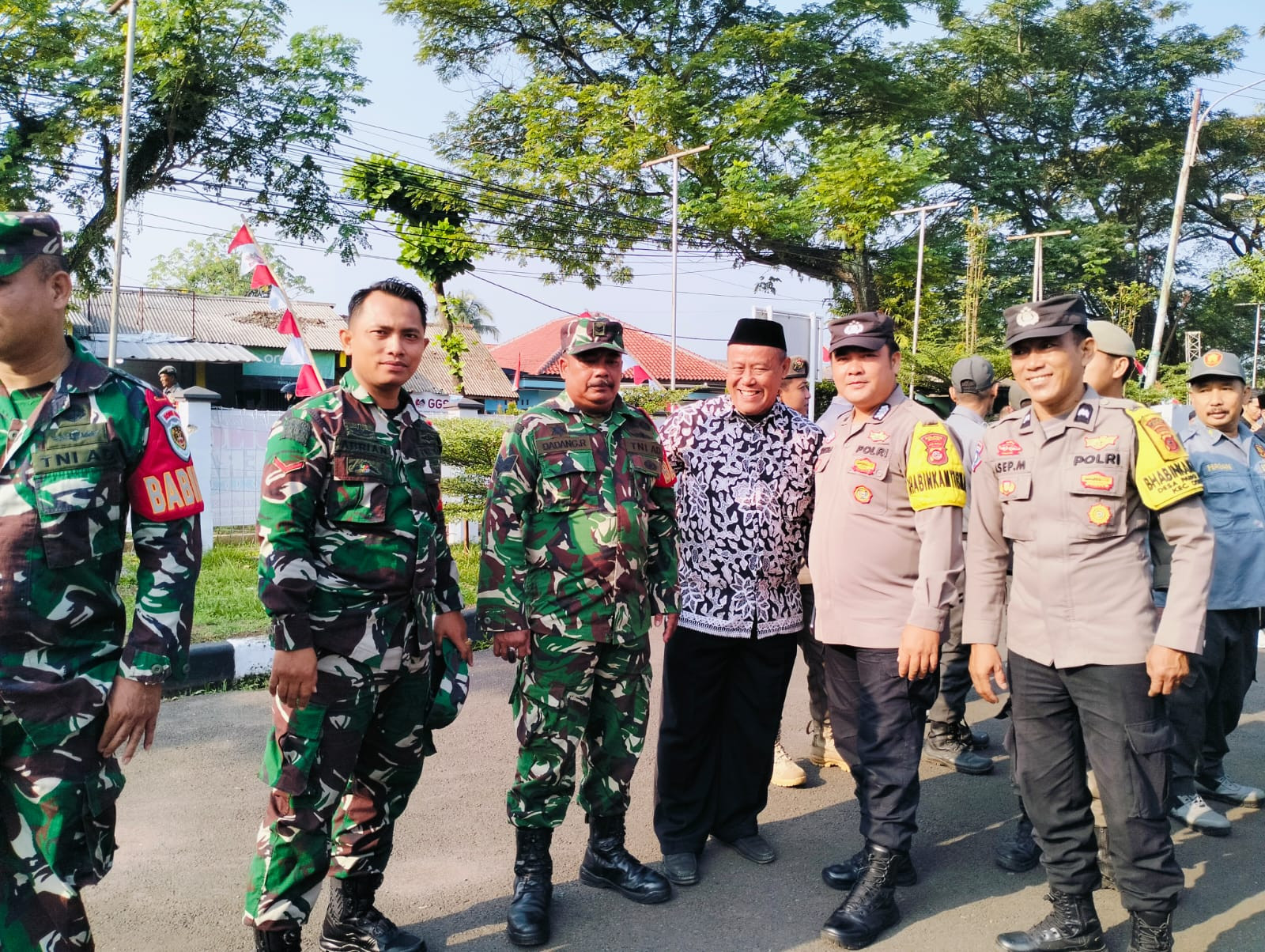 Bhabinkamtibmas dan Babinsa Parung Sambangi Warga, Tegaskan Komitmen Cegah Tawuran dan Narkoba