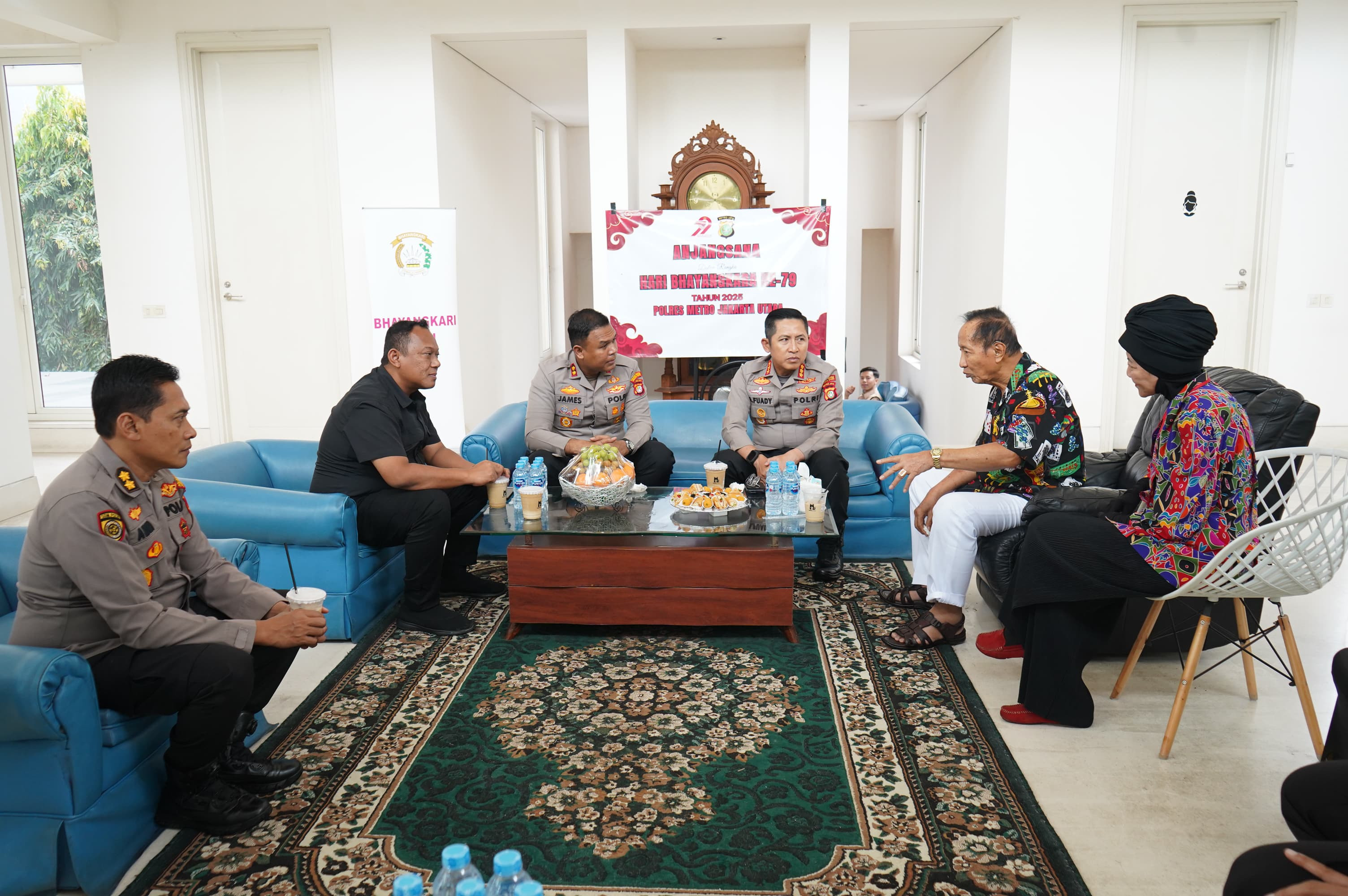 Polres Metro Jakarta Utara Gelar Anjangsana Sambut HUT Bhayangkara ke-79, Kunjungi Irjen Pol (Purn) Sofyan Jacob