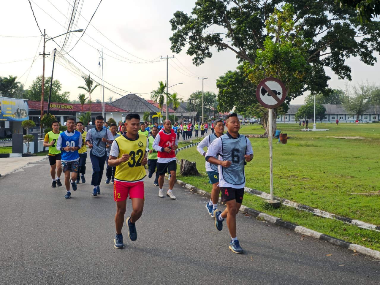Prajurit Lanal Bintan Laksanakan Tes Kesamptaan Jasmani Periodik II Tahun 2025