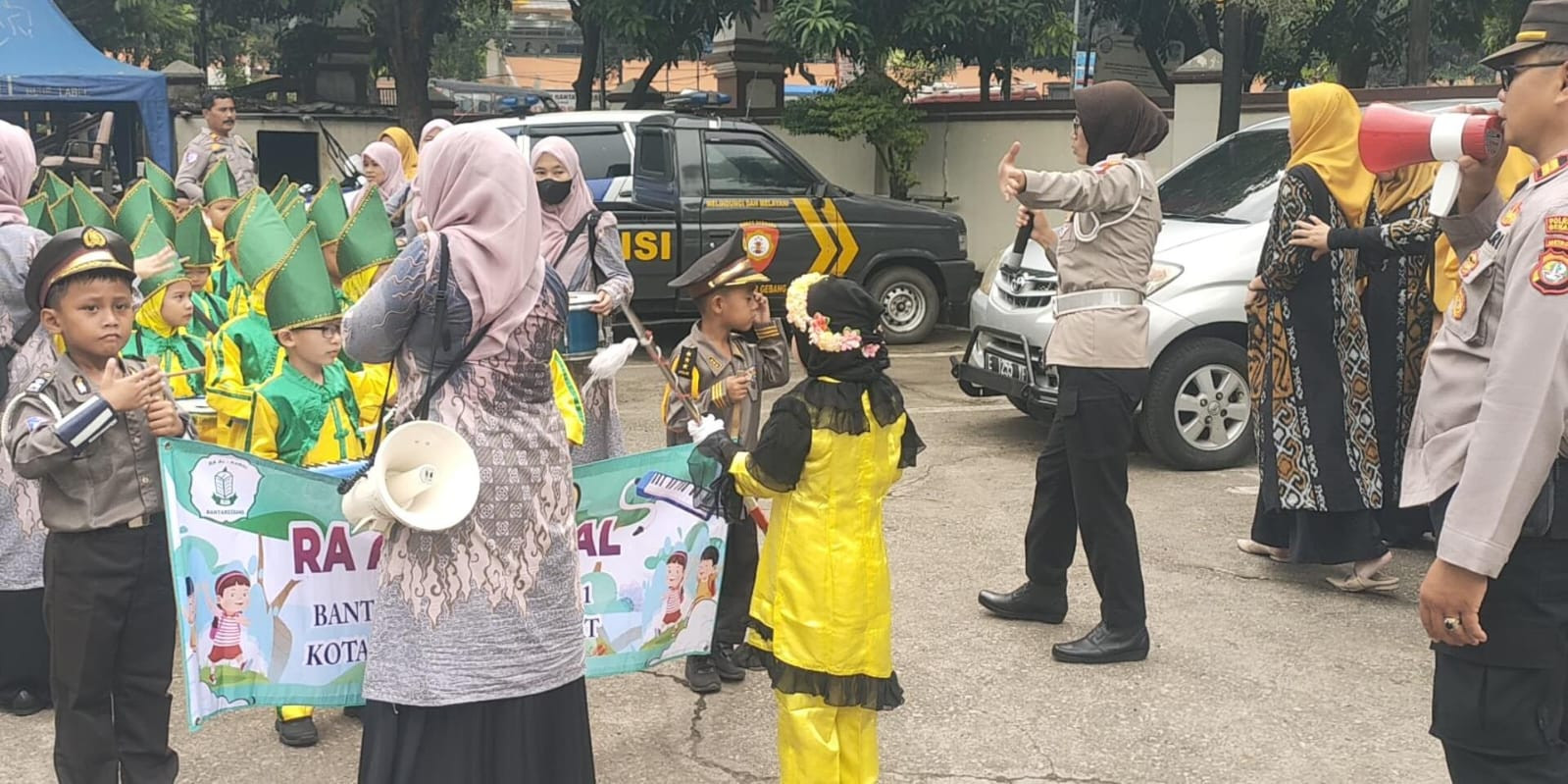 Kunjungan Edukatif Taman Bacaan Kemala  Polres Metro Bekasi Kota Ke Polsek Bantargebang