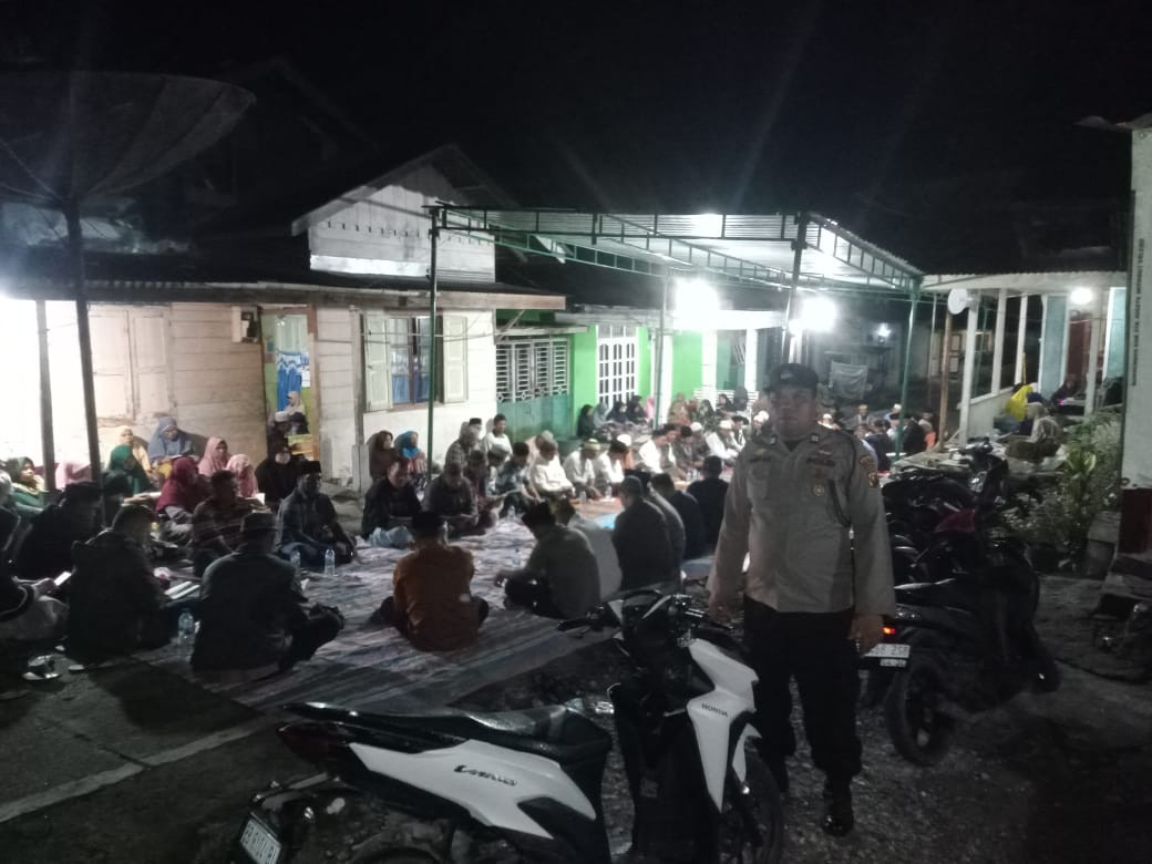 Kapolsek Pahae Jae Hadiri Kegiatan Tahlilan Bersama Warga, Pererat Hubungan Polri dan Masyarakat