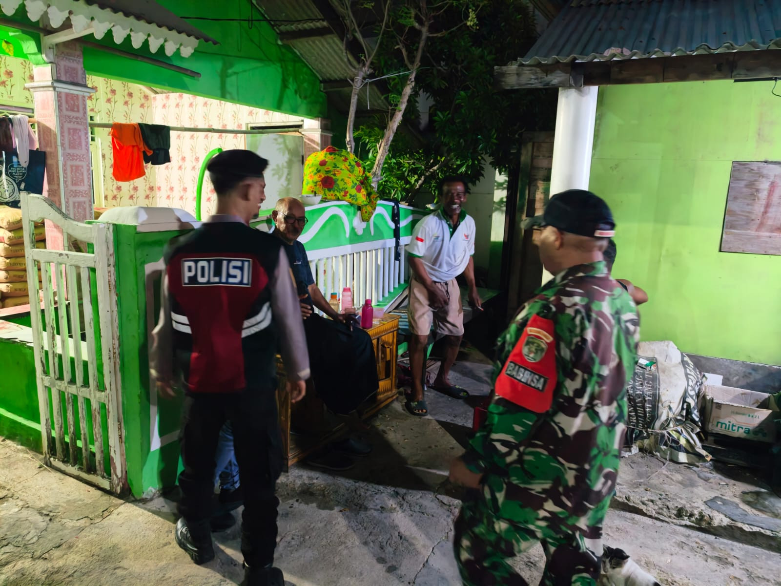 Sinergi TNI-Polri Perkuat Kamtibmas, Patroli Malam Gabungan di Kepulauan Seribu Utara Cegah Tawuran dan Kejahatan Jalanan