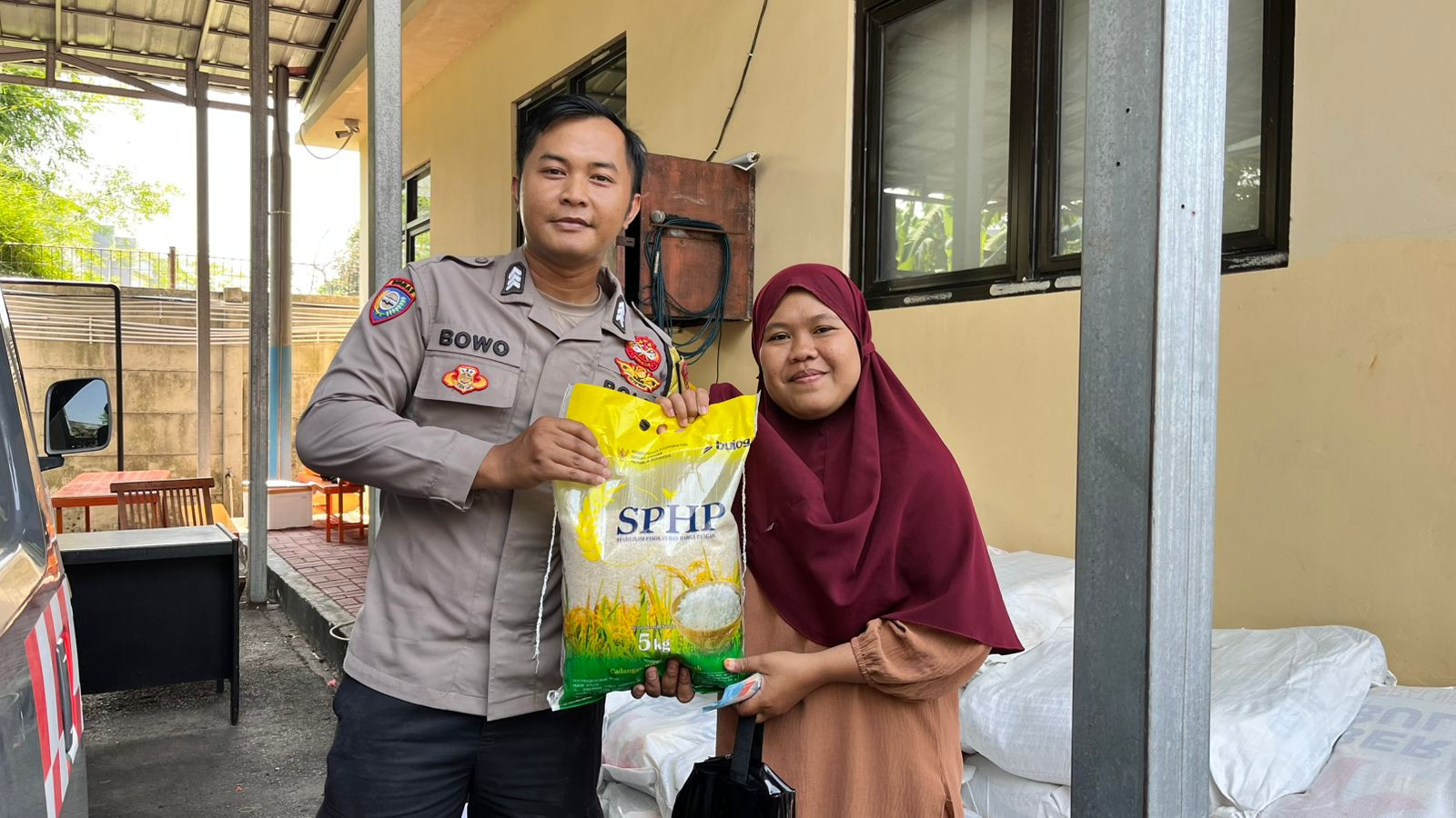Polri Gelar Gerakan Pangan Murah Bersama Bulog, Warga Antusias Beli Beras SPHP
