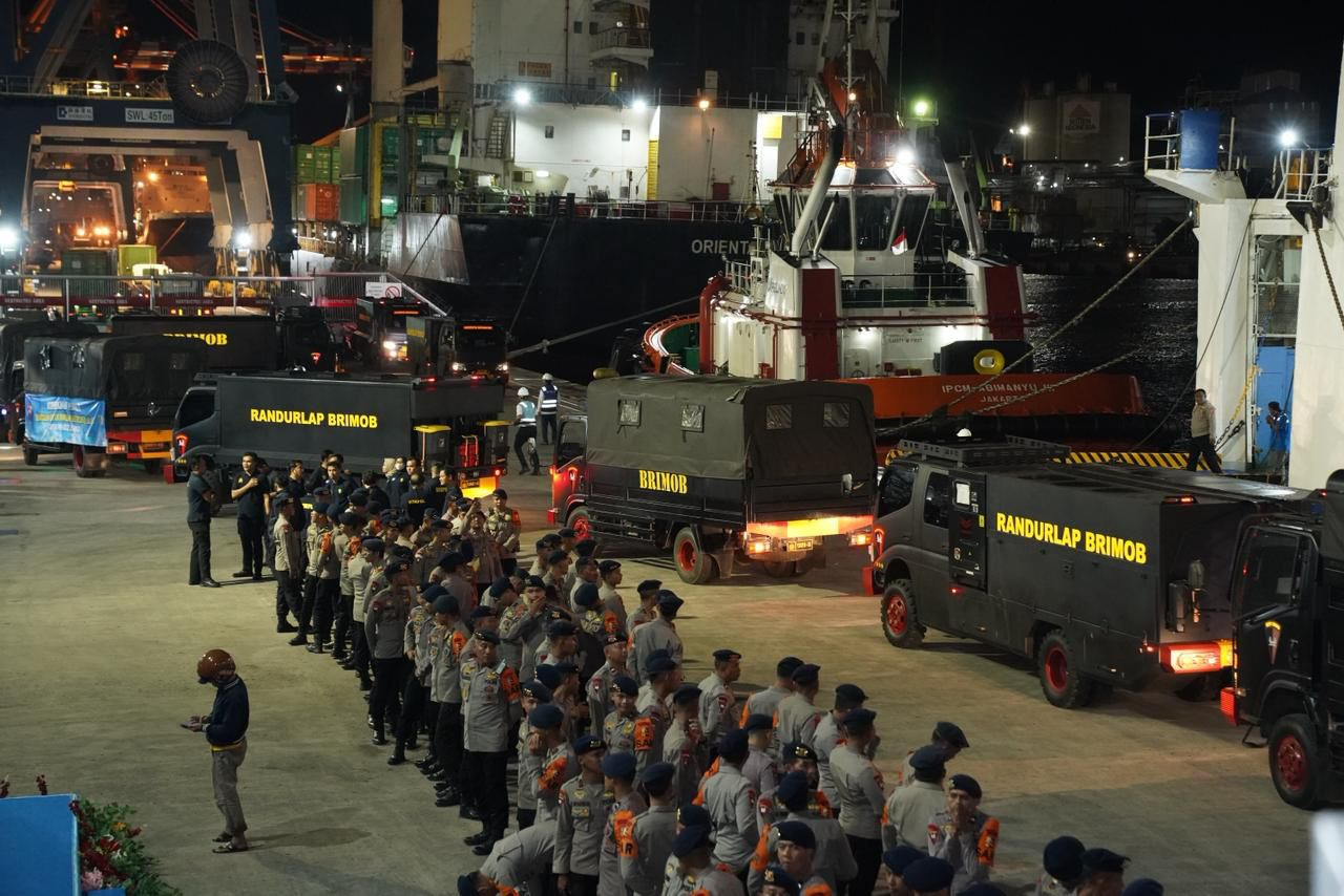 Polri dan PT Pelni Saling Apresiasi dalam Misi Kemanusiaan Penanganan Bencana di Aceh, Sumut, dan Sumbar