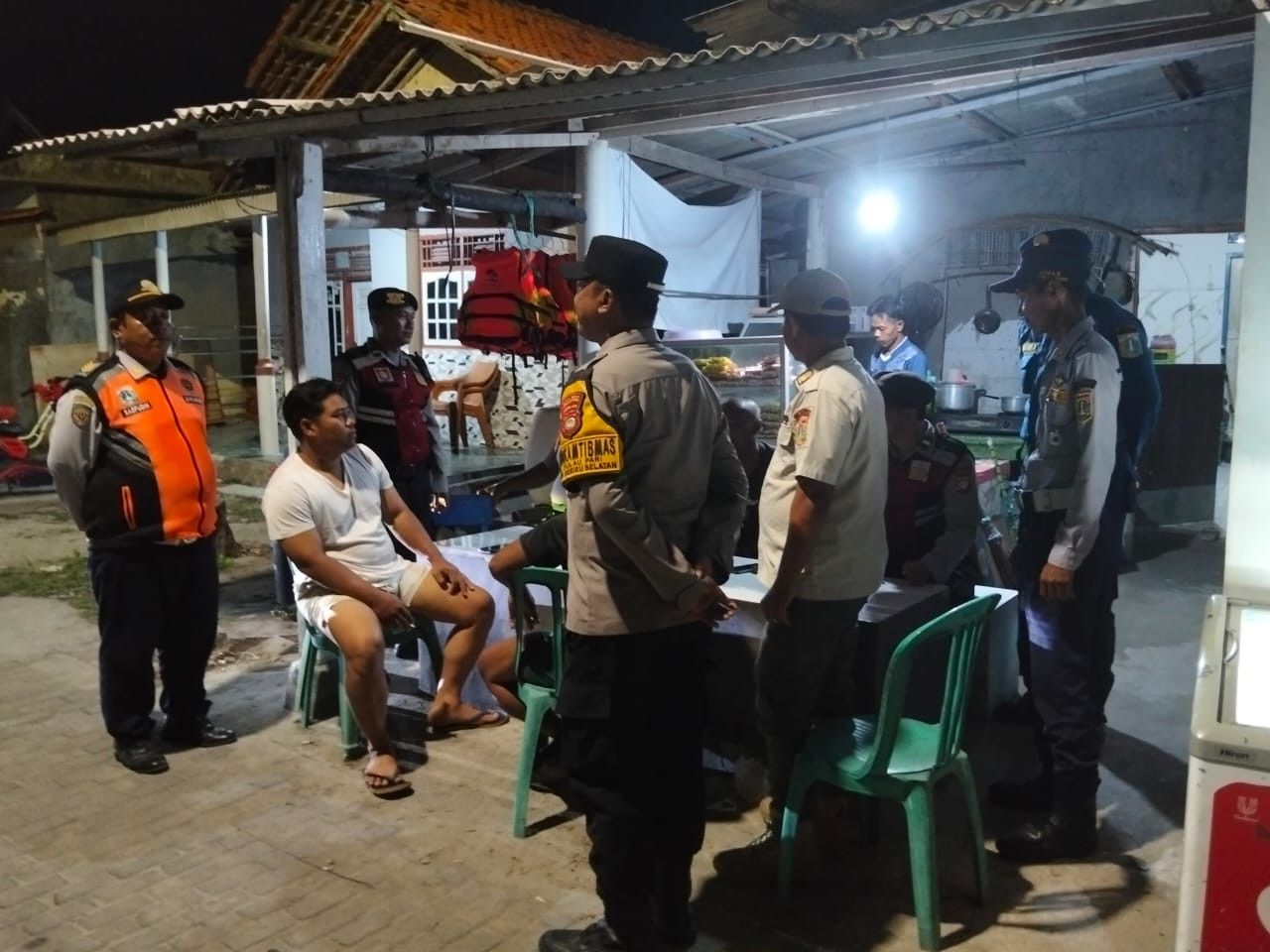 Jaga Jakarta On The Spot, Polsek Kepulauan Seribu Selatan Intensifkan Patroli Cegah 3C dan Sosialisasikan Layanan Polisi 110
