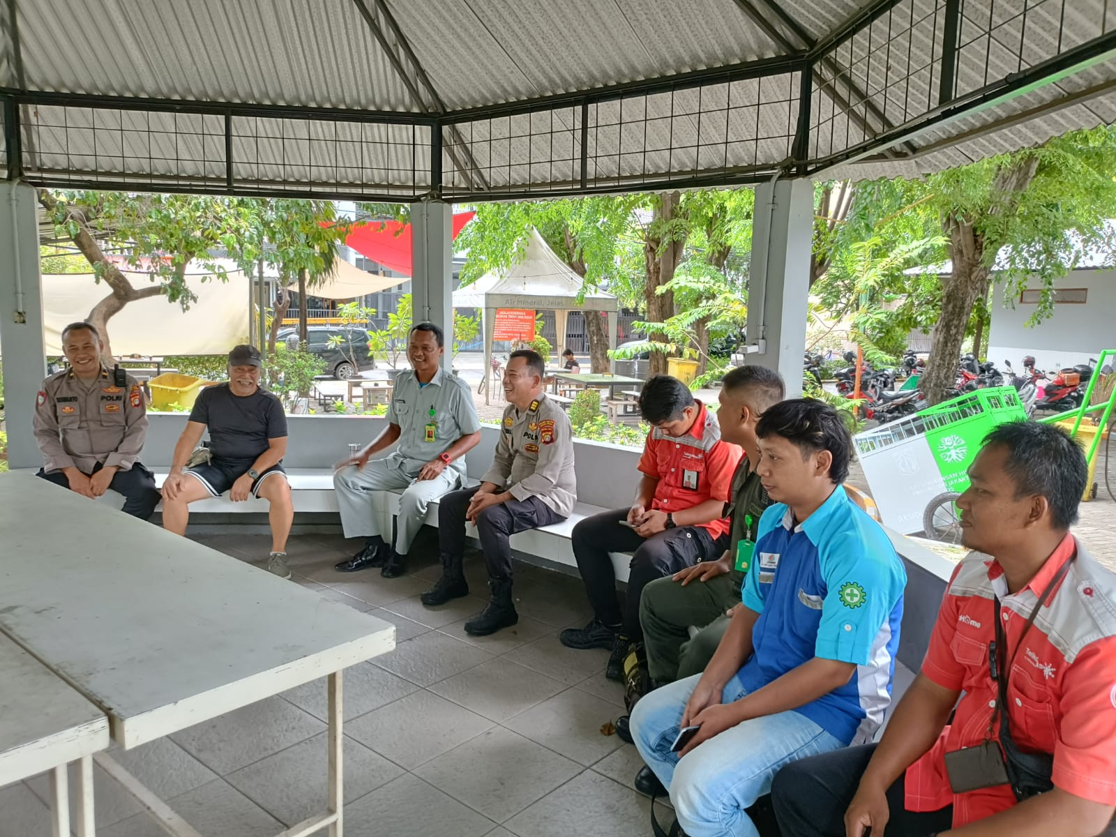 Polsek Kelapa Gading Ajak Warga Aktifkan Tamu Wajib Lapor 1×24 Jam, RT–RW Diminta Perkuat Keamanan Lingkungan