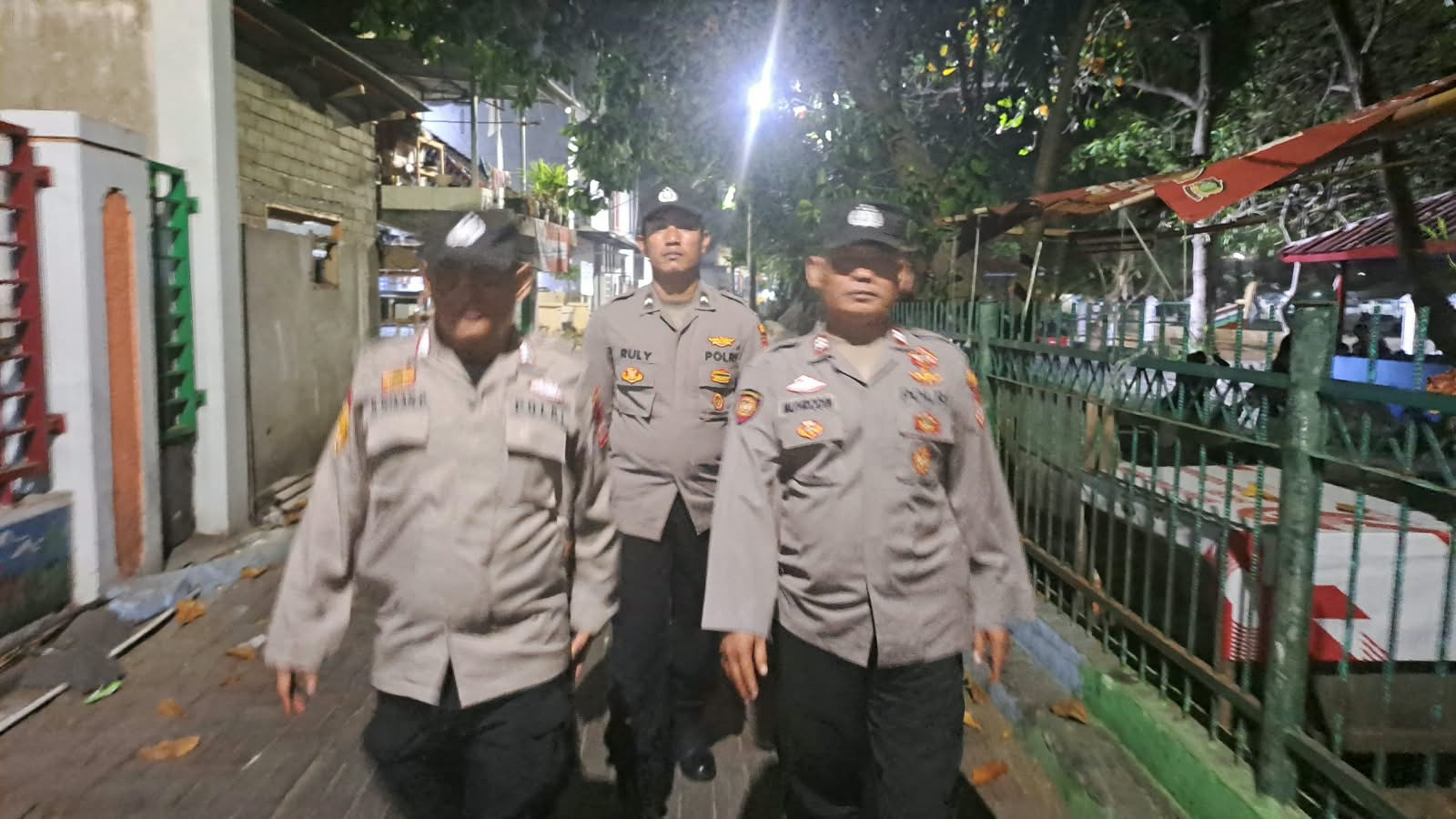 Layanan Polisi 110 Jadi Andalan Pelaporan Gangguan Kamtibmas, Polsek Kepulauan Seribu Utara Gelar Patroli Malam