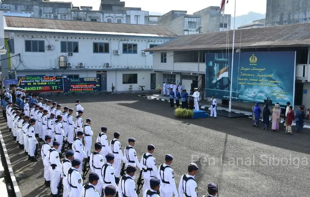 Lanal Sibolga Gelar Upacara dan Syukuran Pemotongan Tumpeng Pada Peringatan HUT Ke-80 TNI Angkatan Laut Tahun 2025