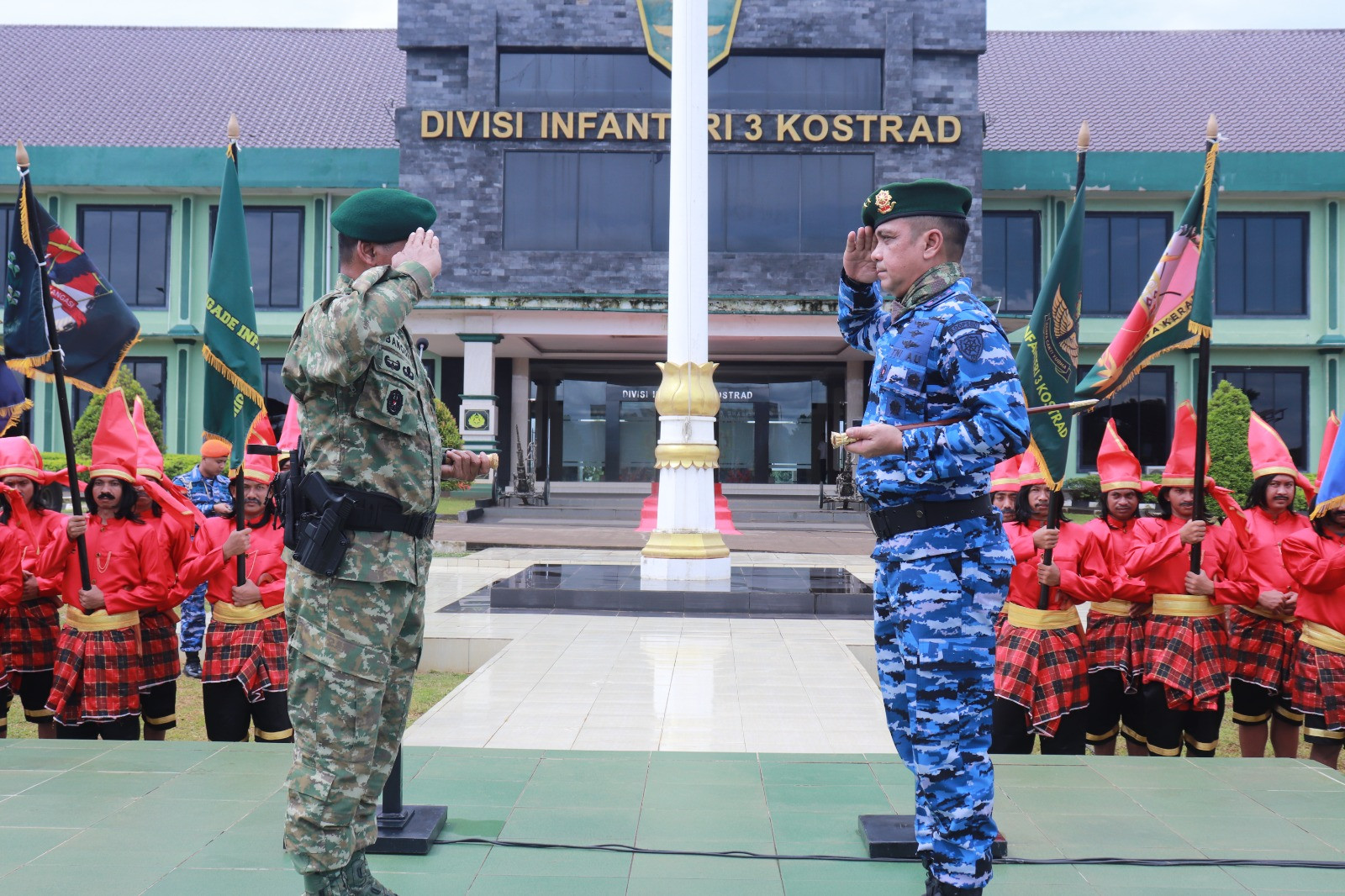 Pangkoopsud II  Dikukuhkan sebagai Warga Kehormatan Divisi Infanteri 3 Kostrad