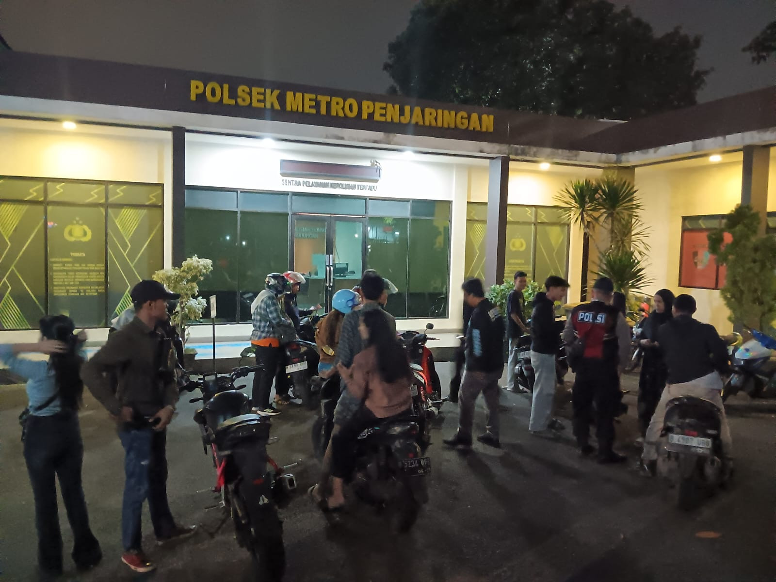 Polsek Metro Penjaringan Patroli KRYD, Amankan 7 Motor tanpa Dokumen dan Gagalkan 3 Remaja Diduga Hendak Tawuran