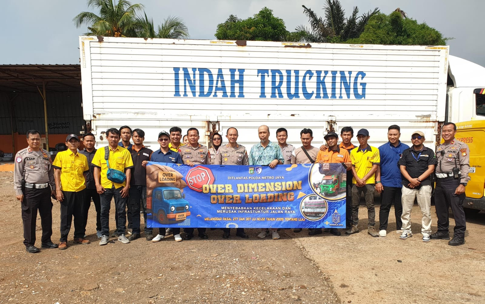 Penerapan Over Dimension dan Over Loading Sat Lantas Bertempat PT Indah Logistics Cargo