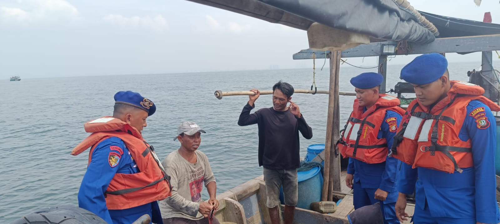 Satpolairud Polres Kepulauan Seribu Gelar Patroli Dialogis Laut, Antisipasi Gangguan Kamtibmas di Perairan